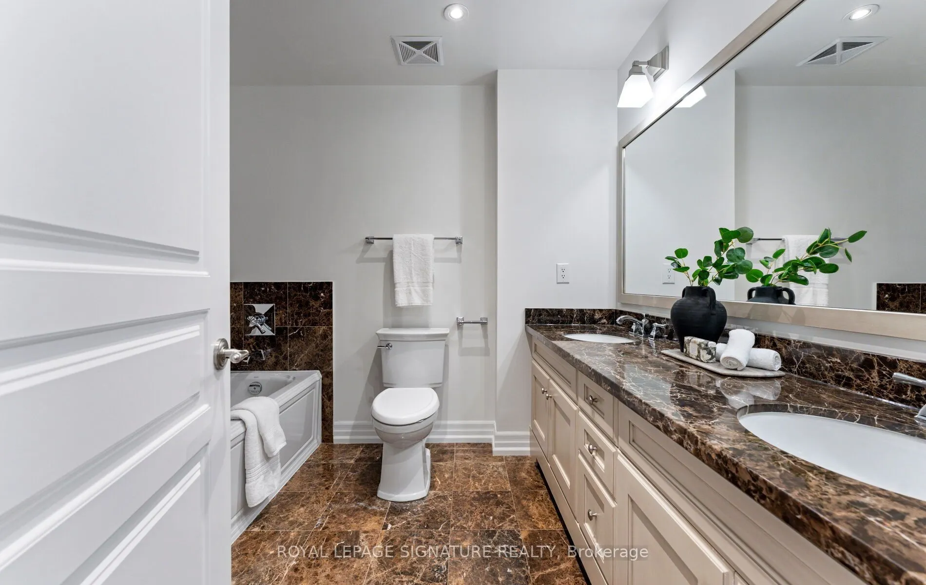 21 Burkebrook Place #337
