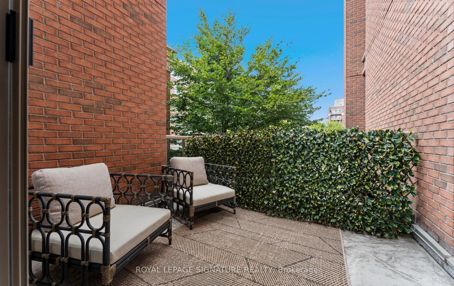 21 Burkebrook Place #337