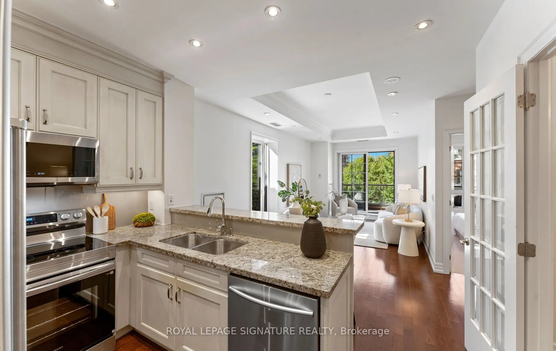 21 Burkebrook Place #337