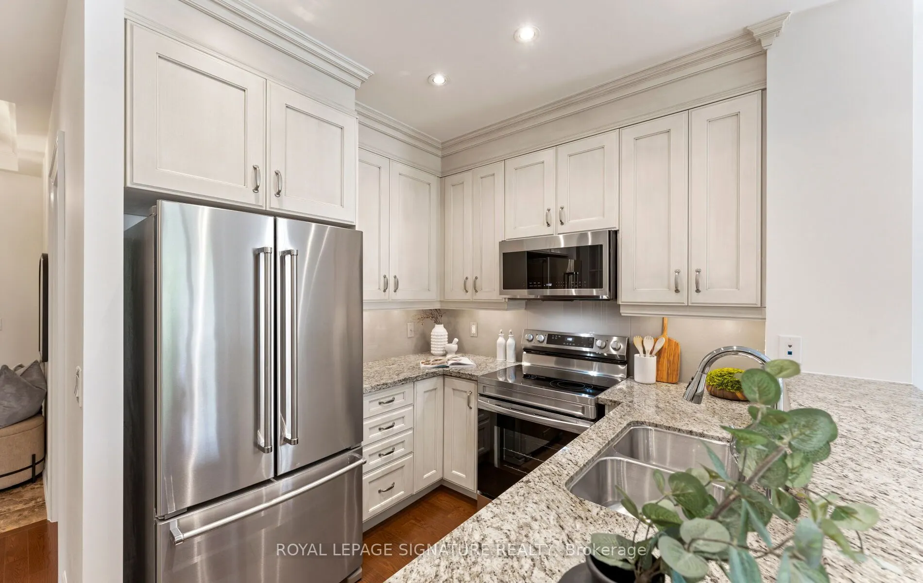 21 Burkebrook Place #337