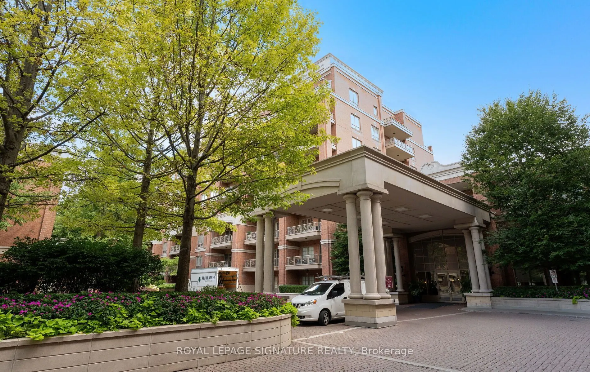 21 Burkebrook Place #337