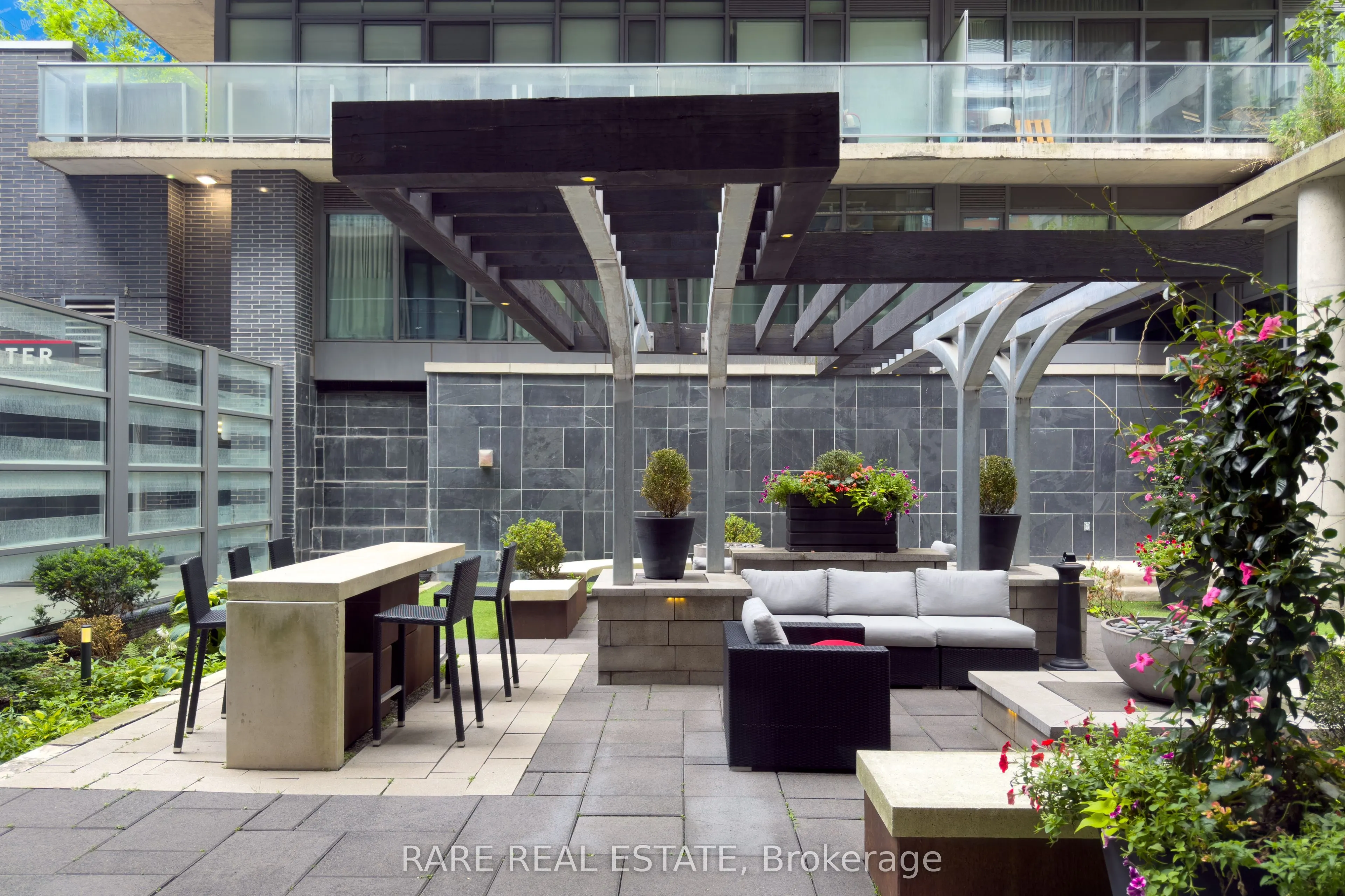 95 Bathurst Street #919