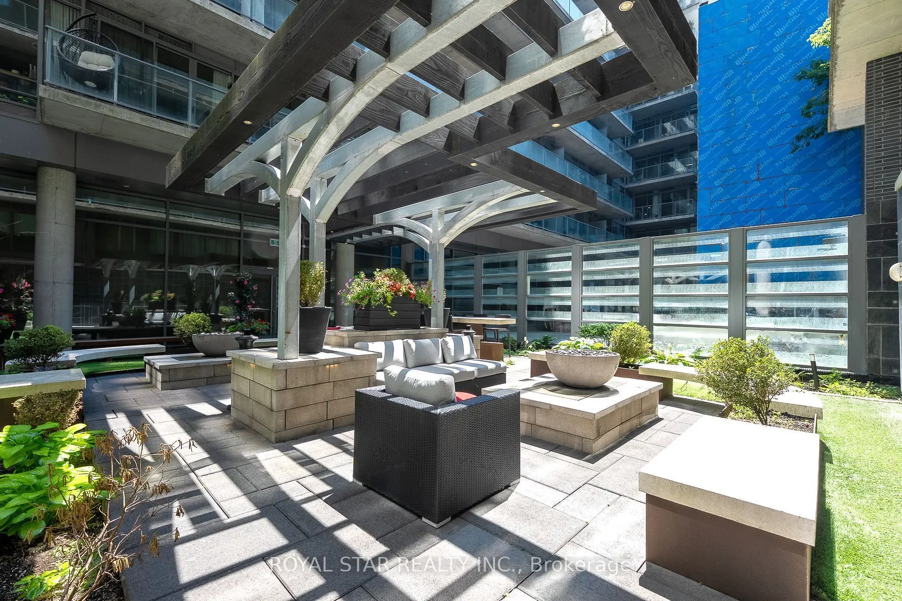 95 Bathurst Street #623