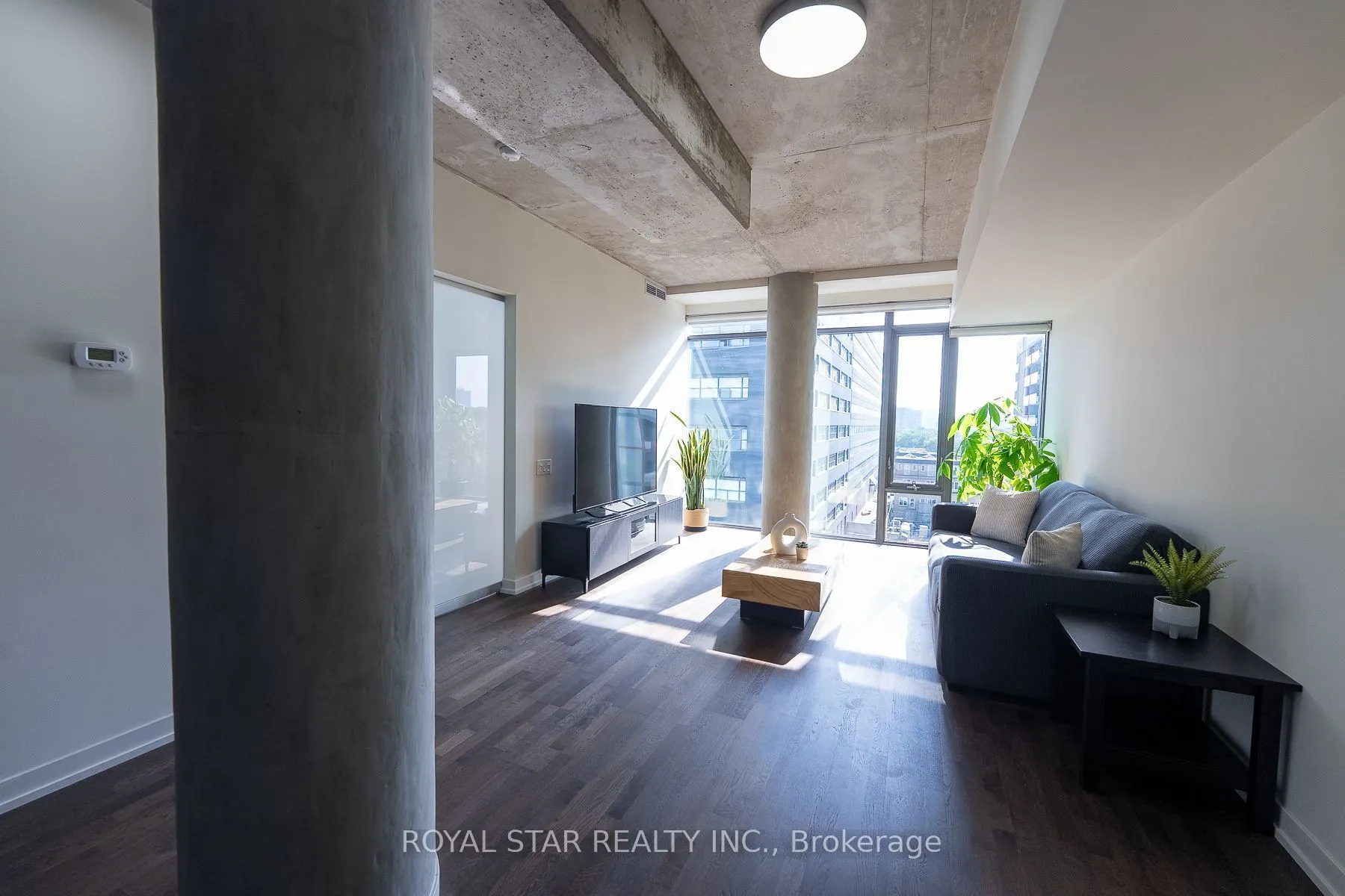 95 Bathurst Street #623