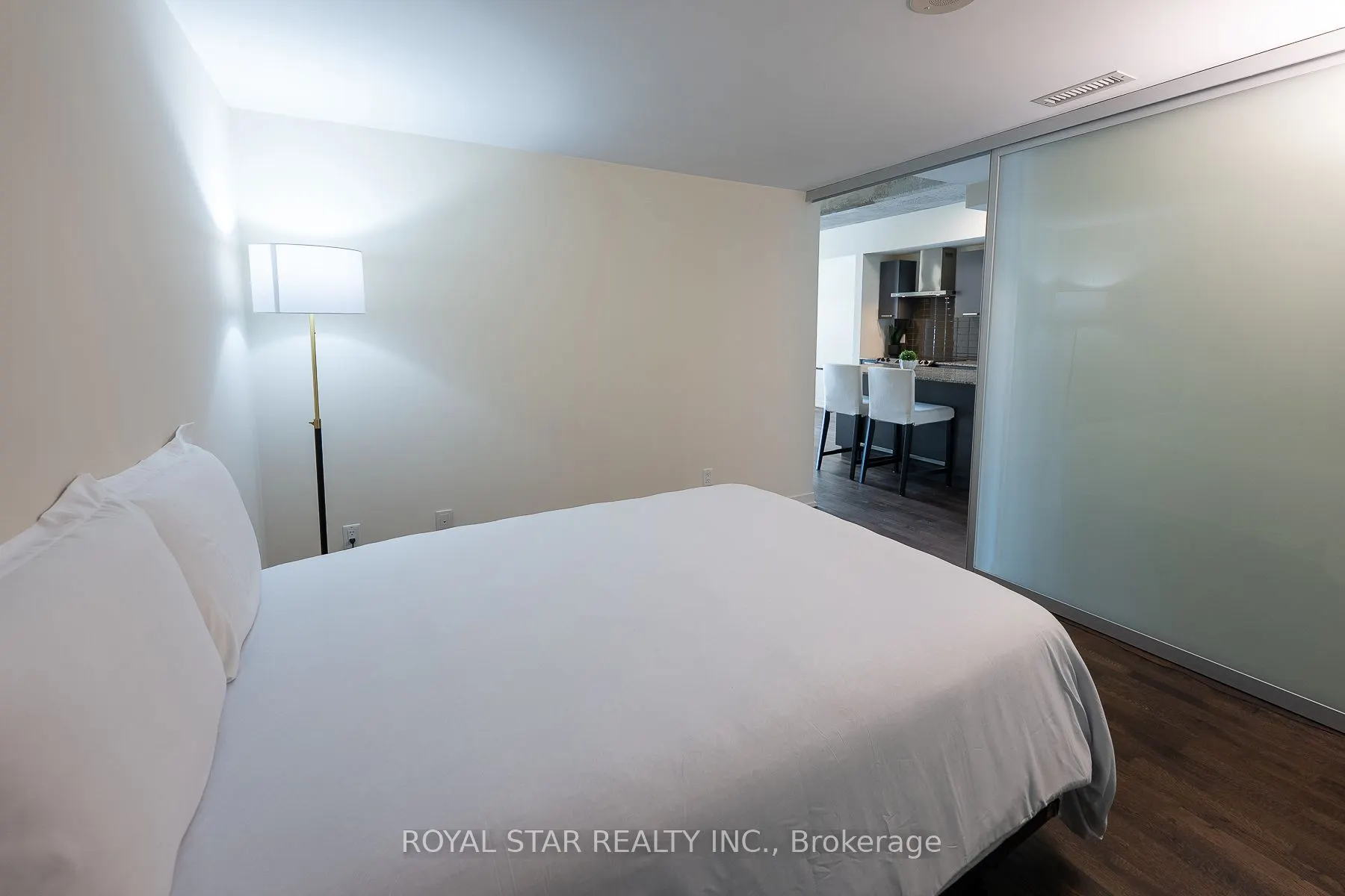 95 Bathurst Street #623
