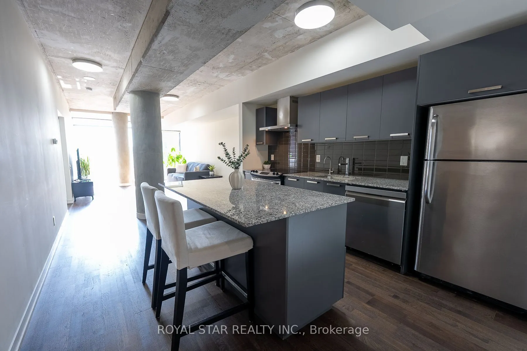 95 Bathurst Street #623