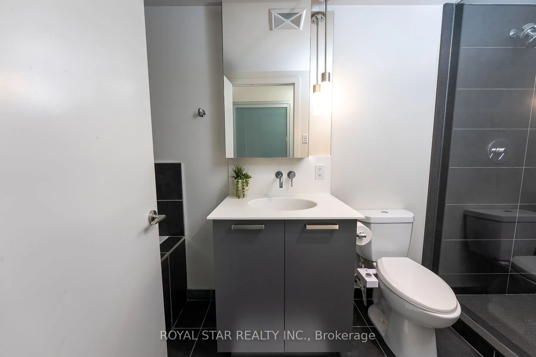 95 Bathurst Street #623