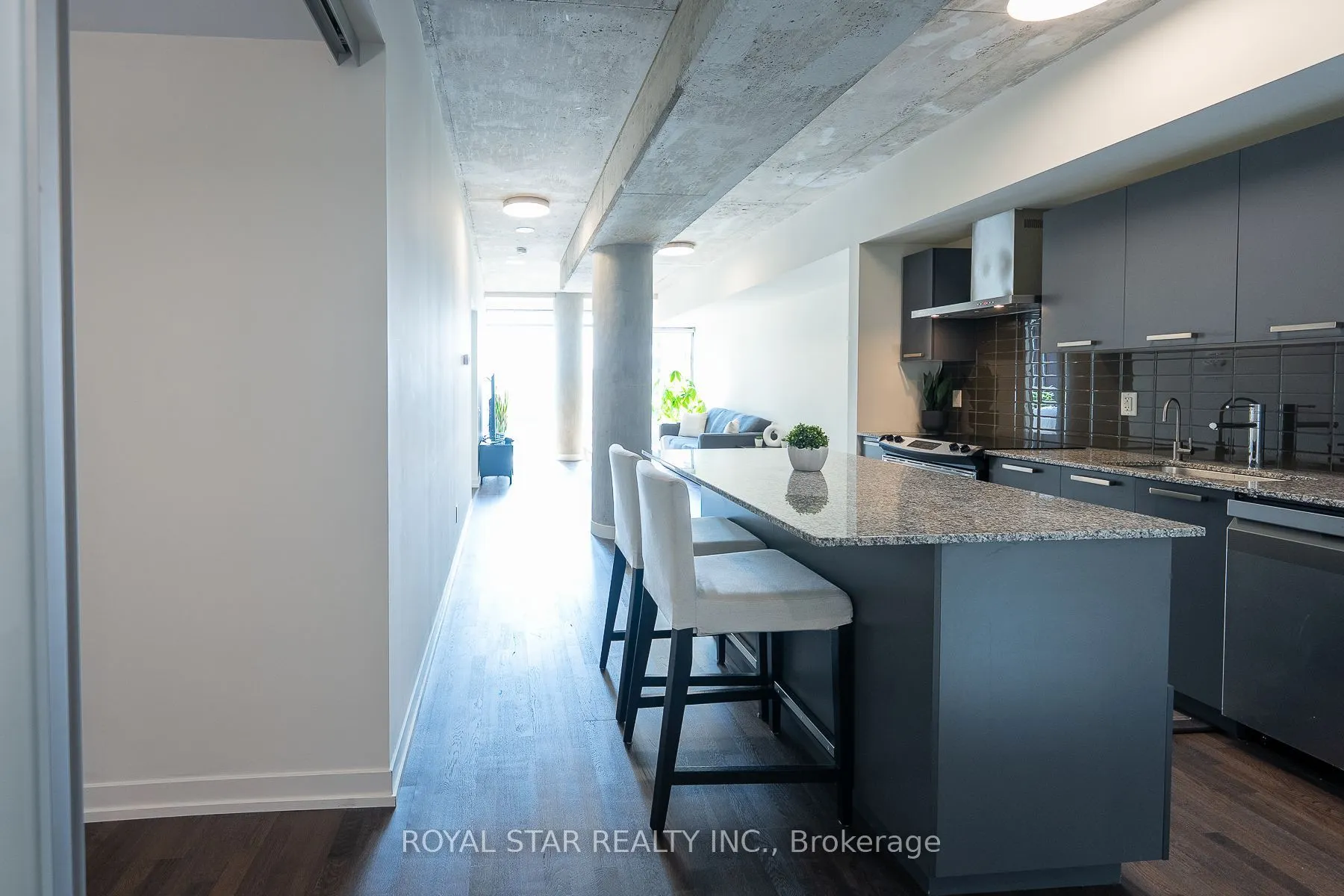 95 Bathurst Street #623
