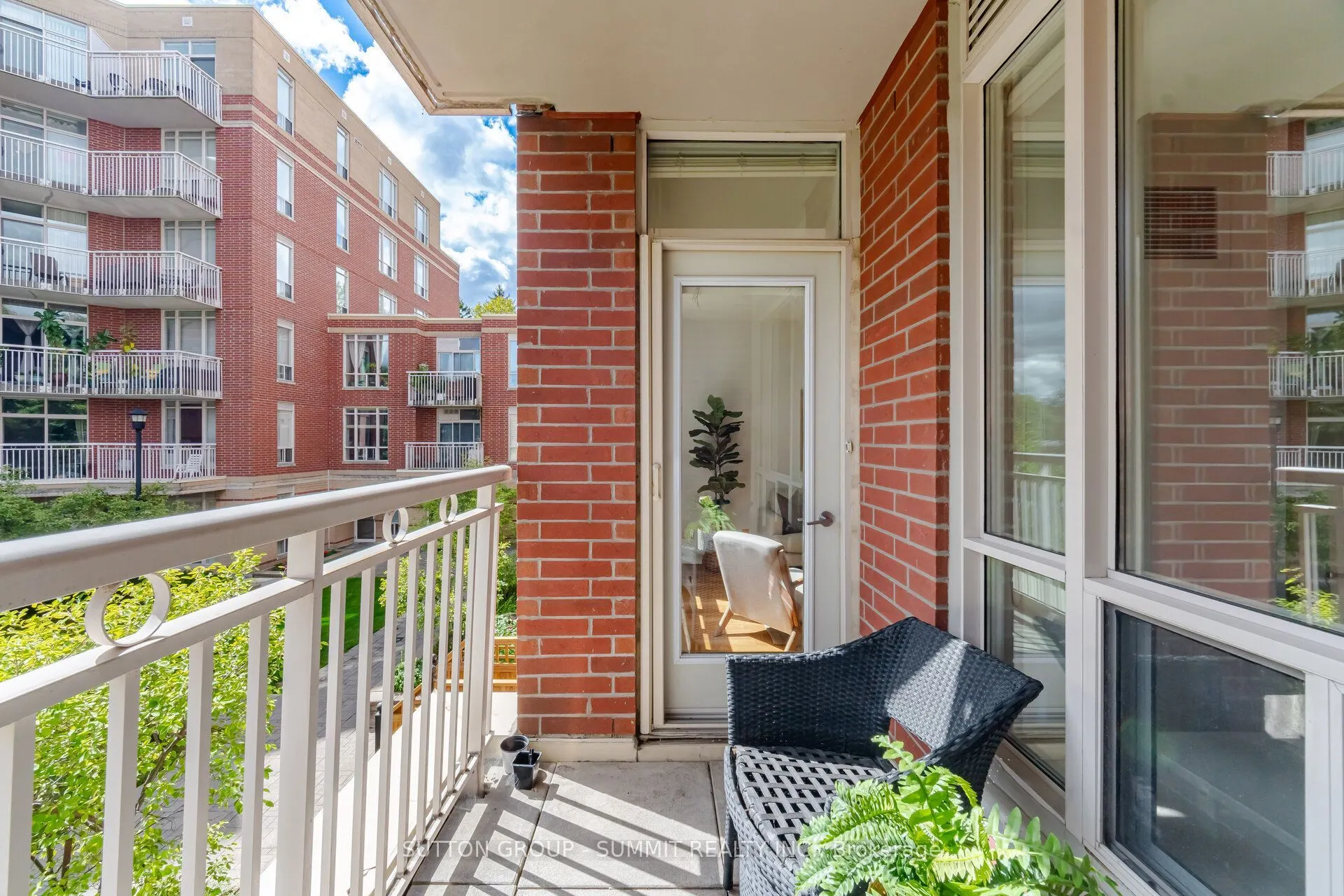 455 Rosewell Avenue #205