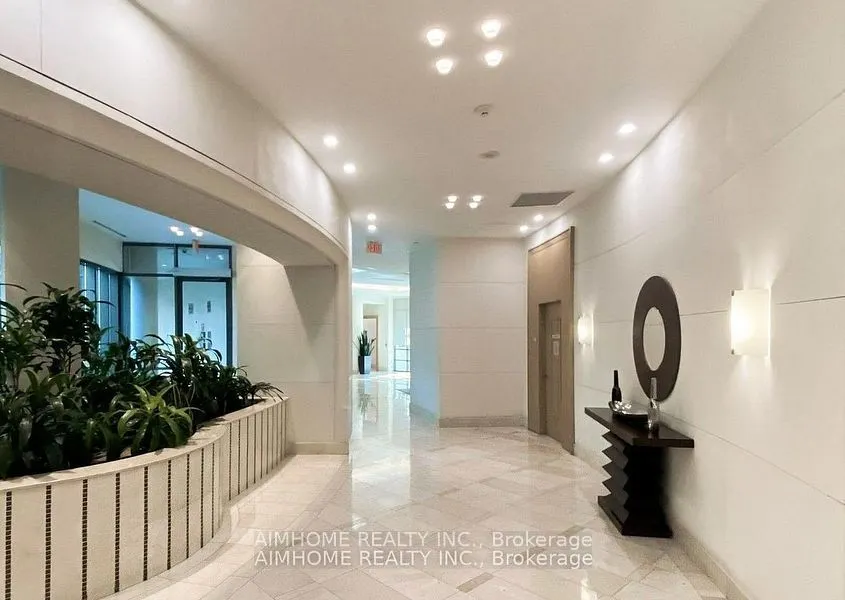 509 Beecroft Road #1202
