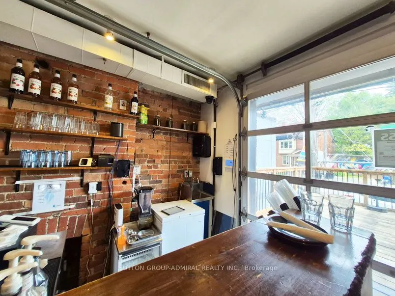 264 Dupont Street