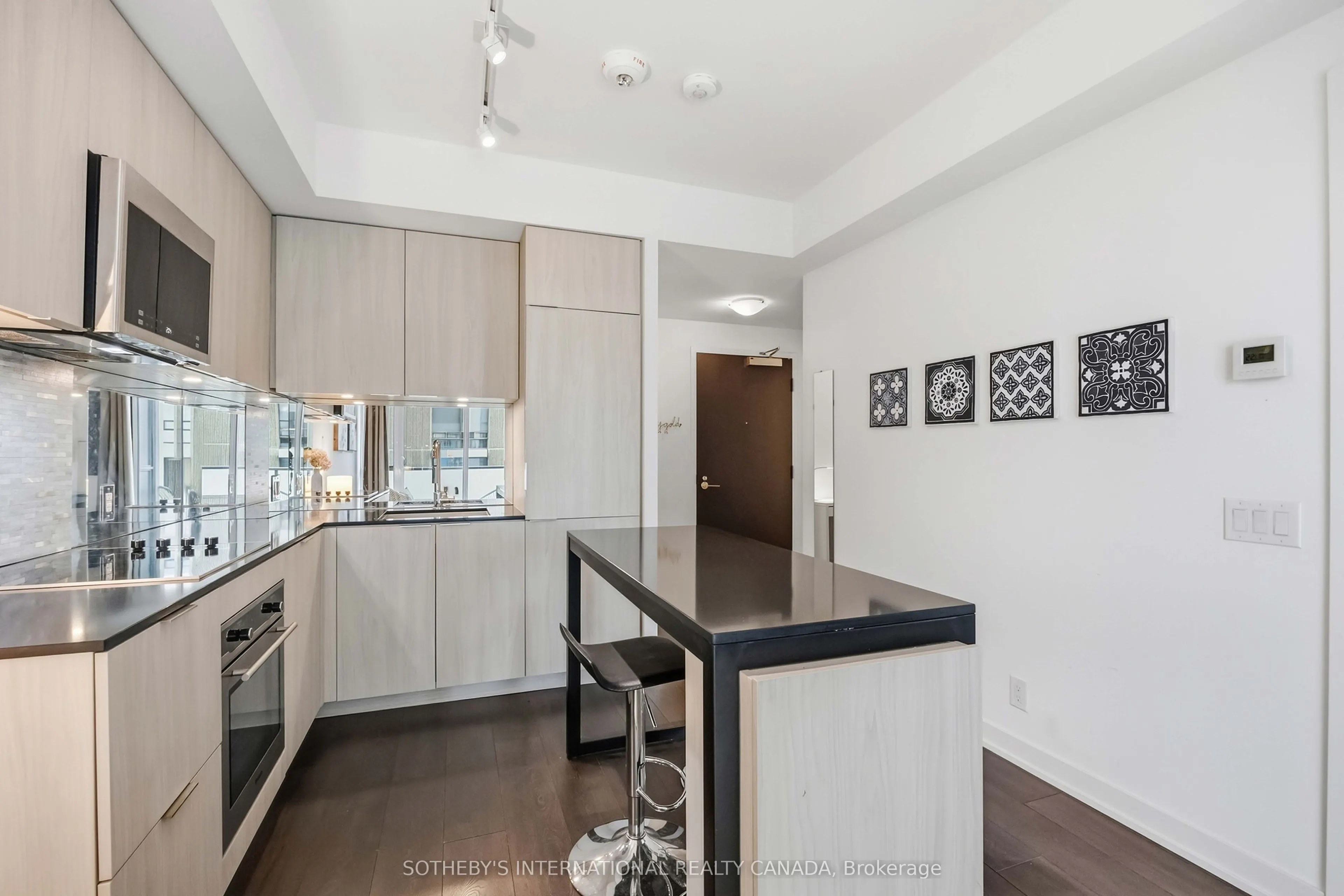 609 Avenue Road #1410