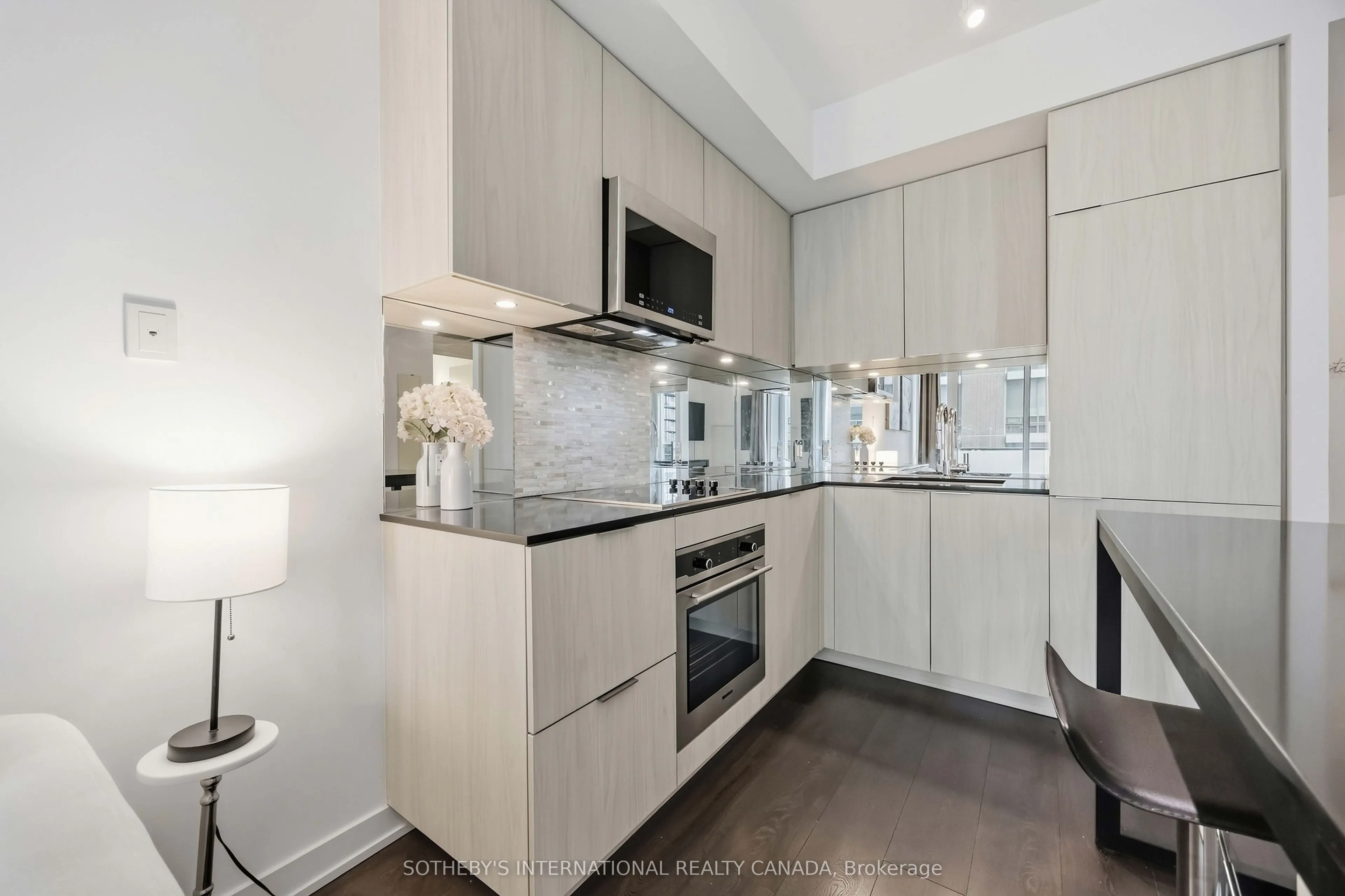 609 Avenue Road #1410
