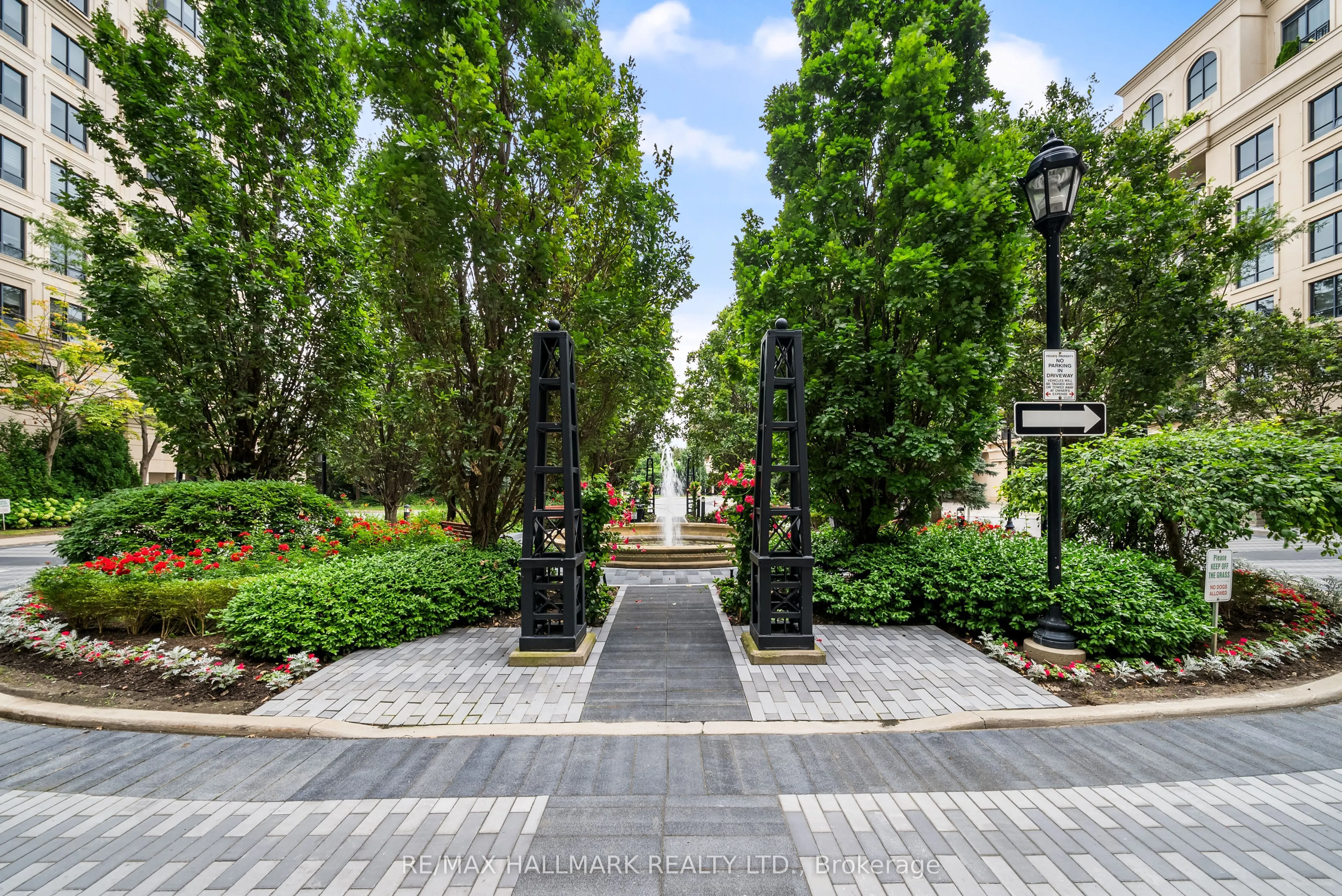 662 Sheppard Avenue E #807C