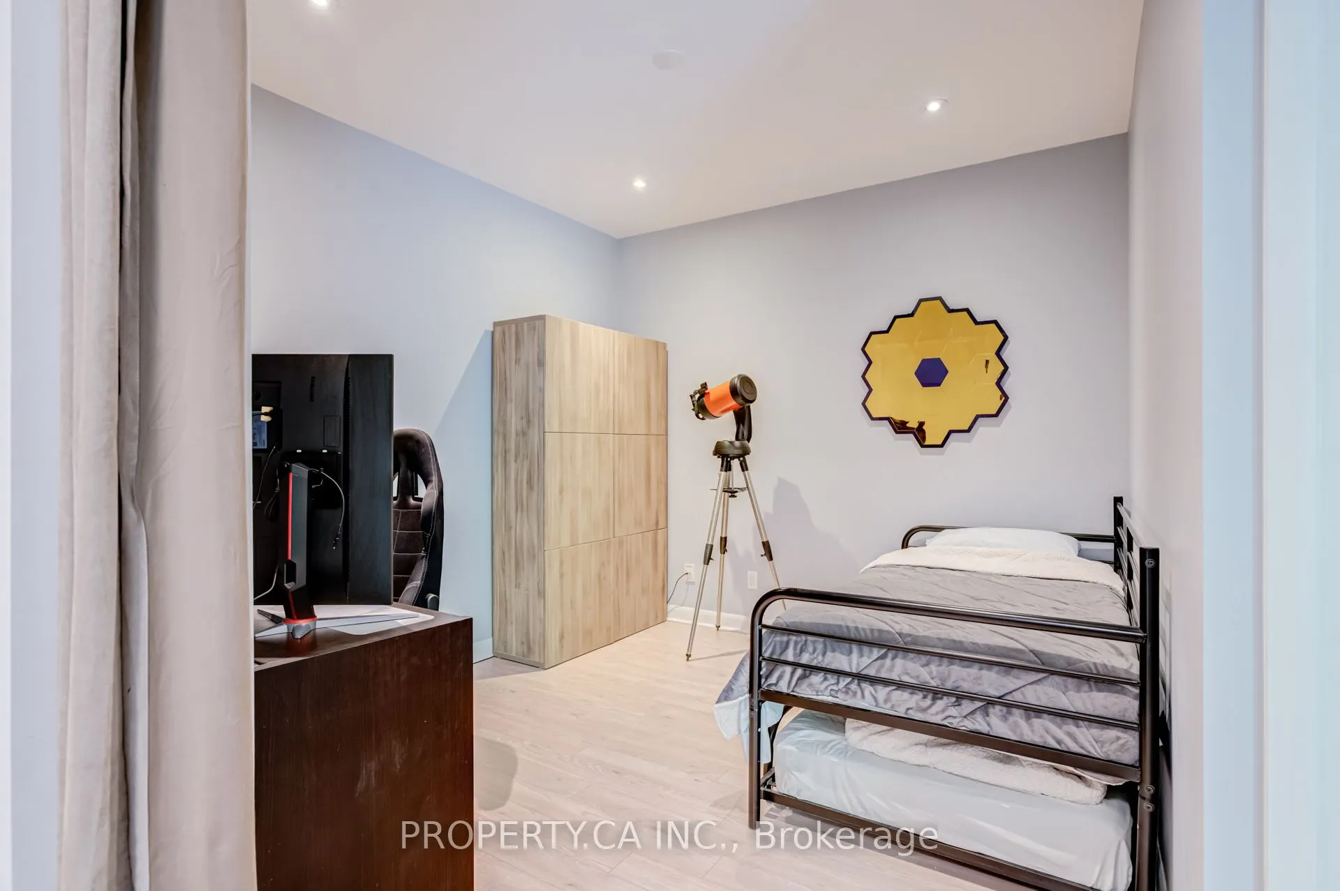 525 Wilson Avenue #118