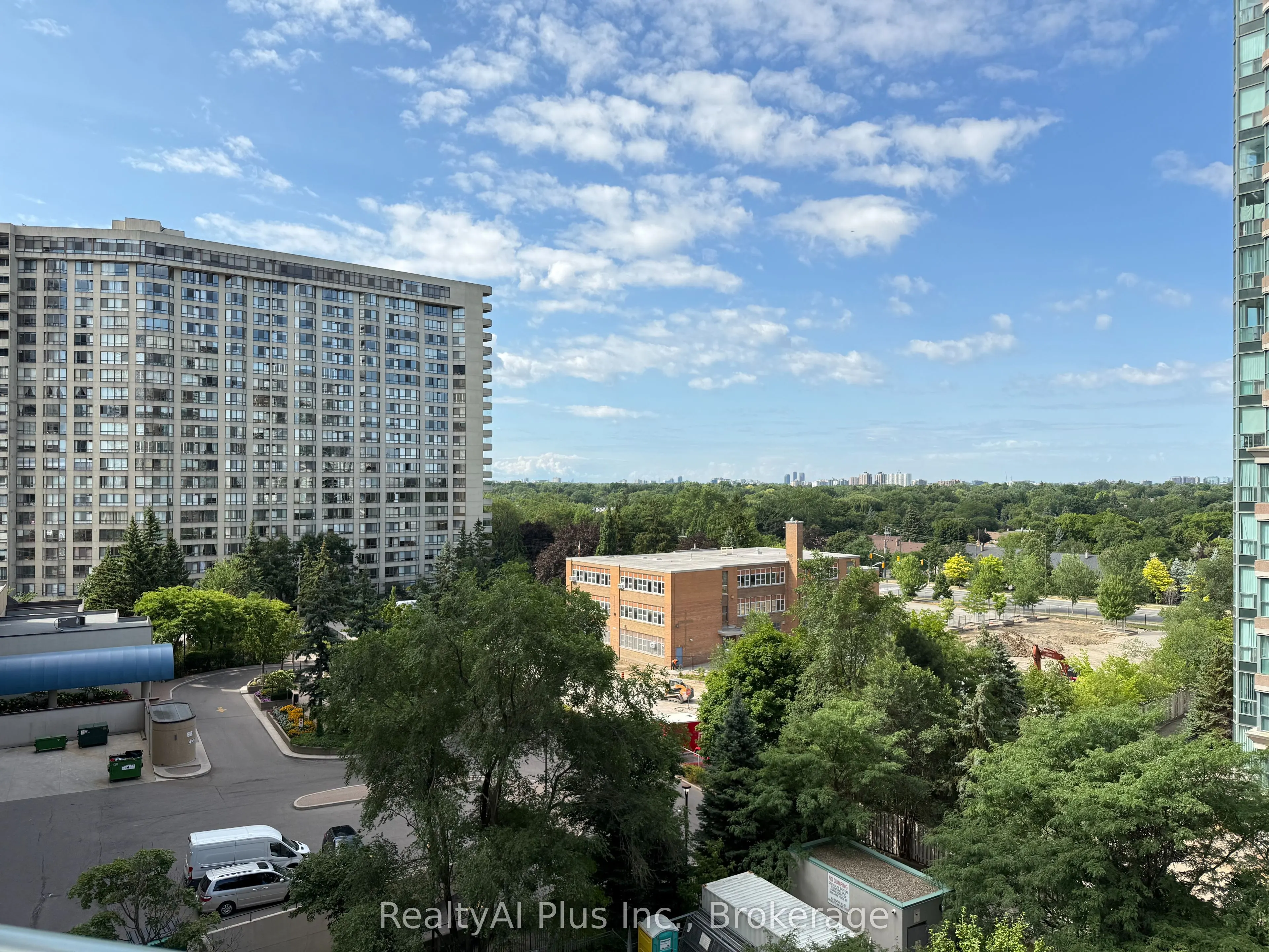 5500 Yonge Street #608