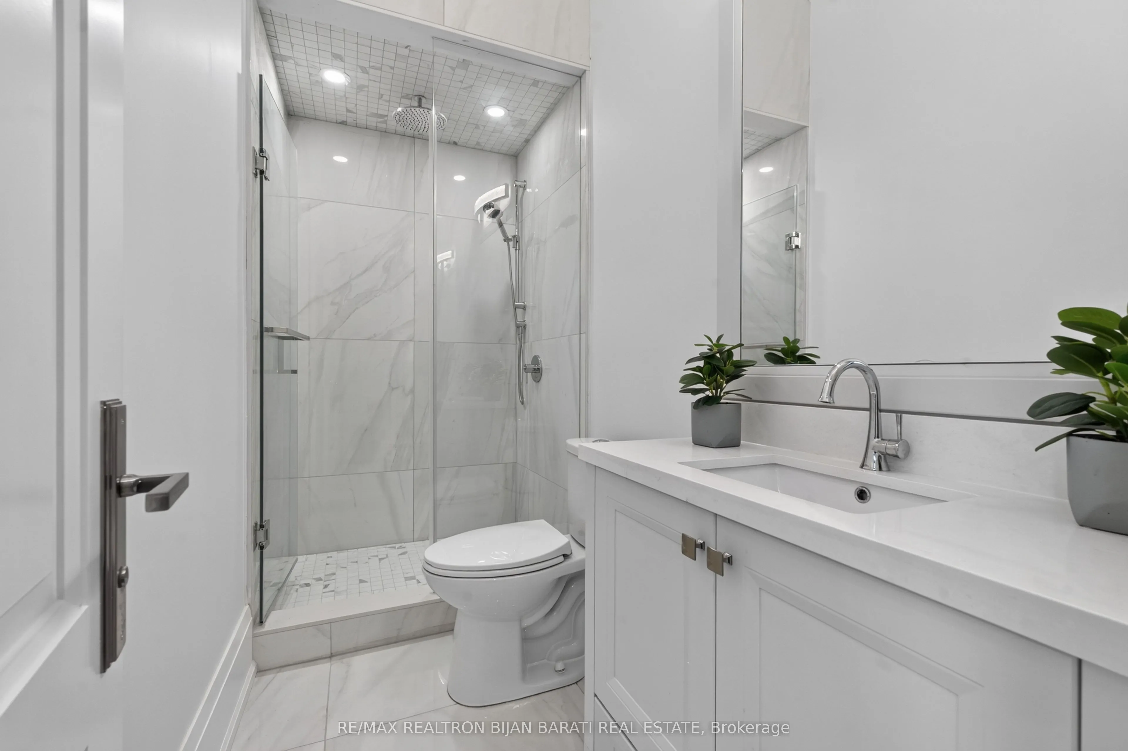 111 Kingsdale Avenue