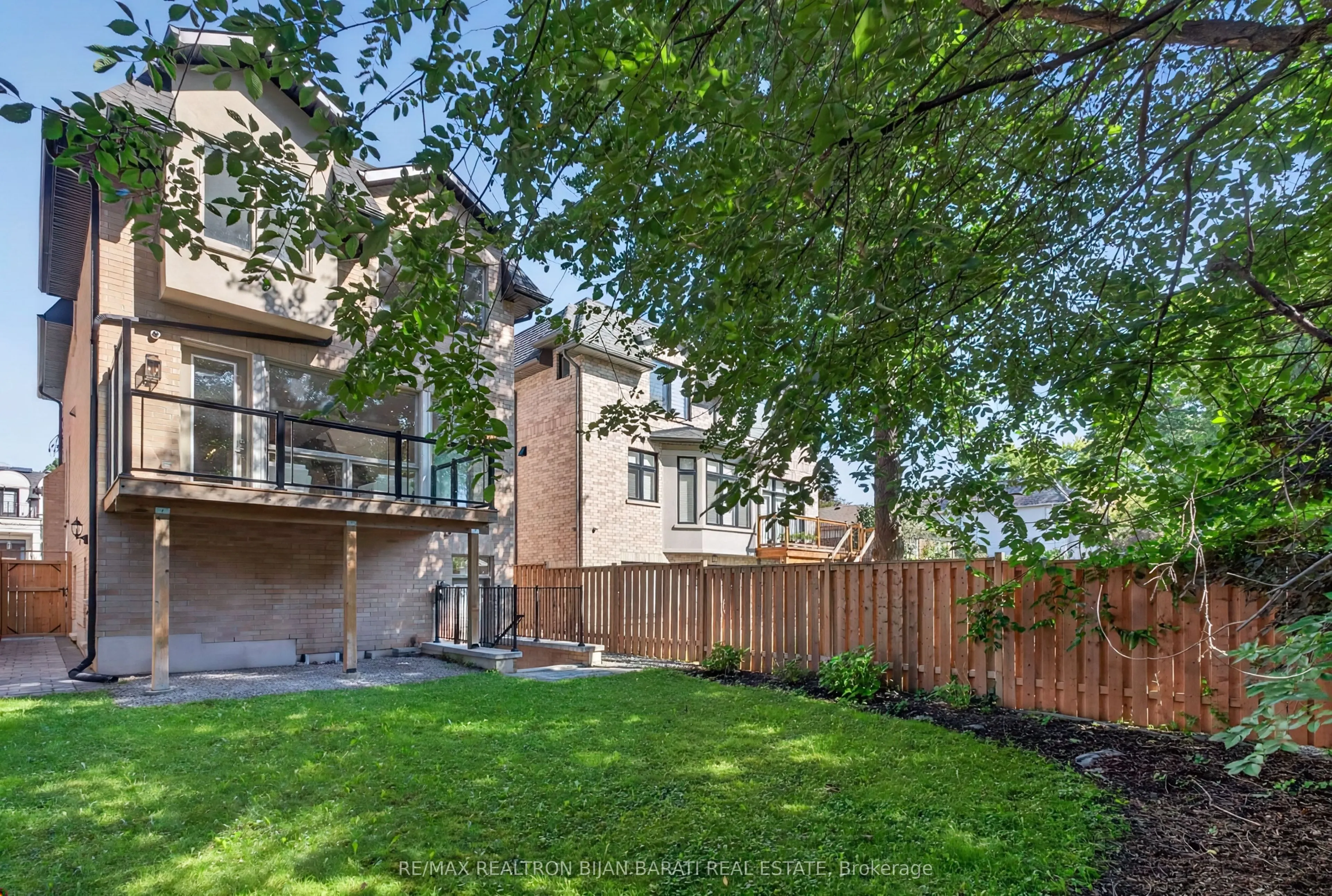 111 Kingsdale Avenue