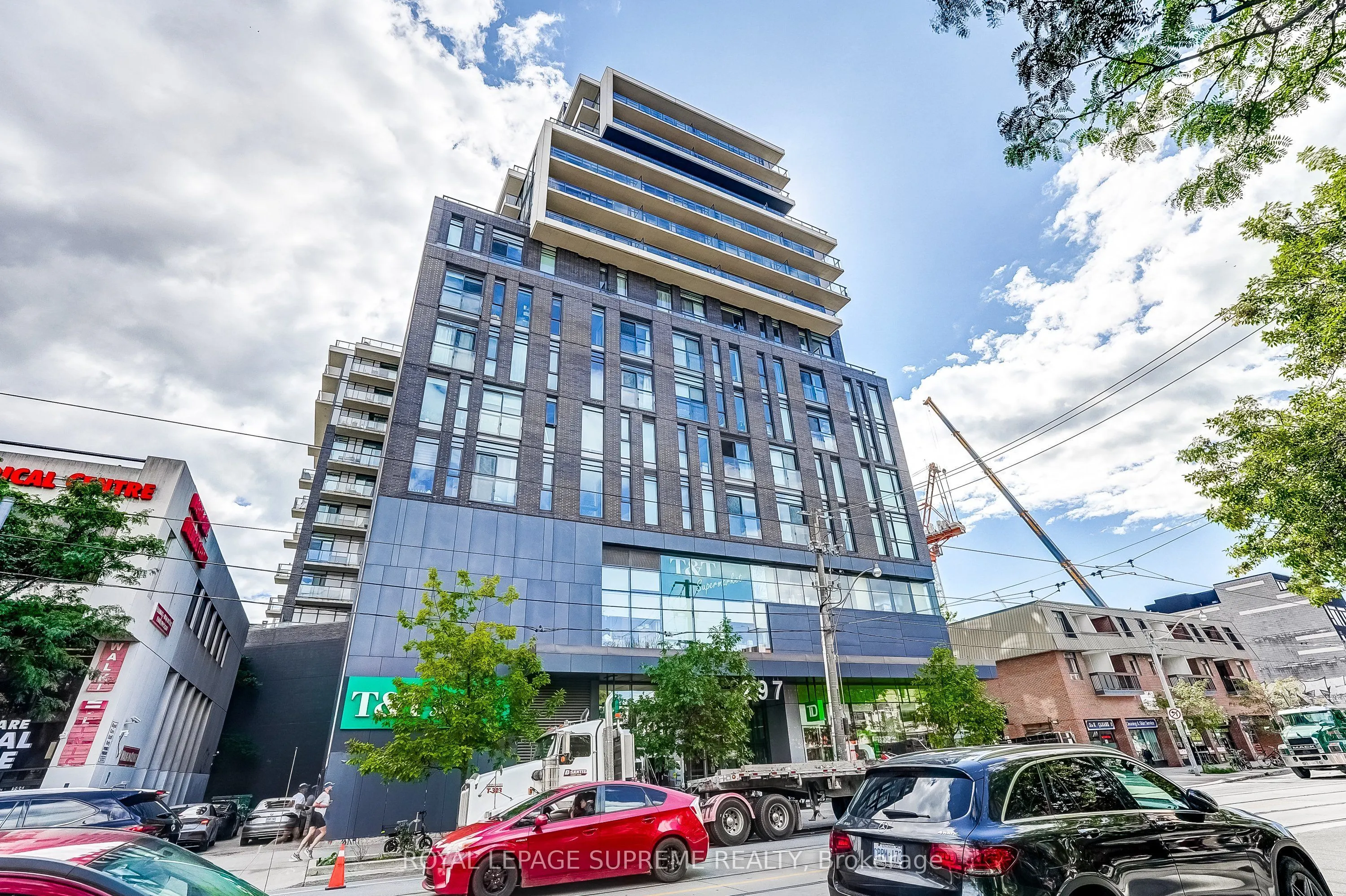297 College Street #720
