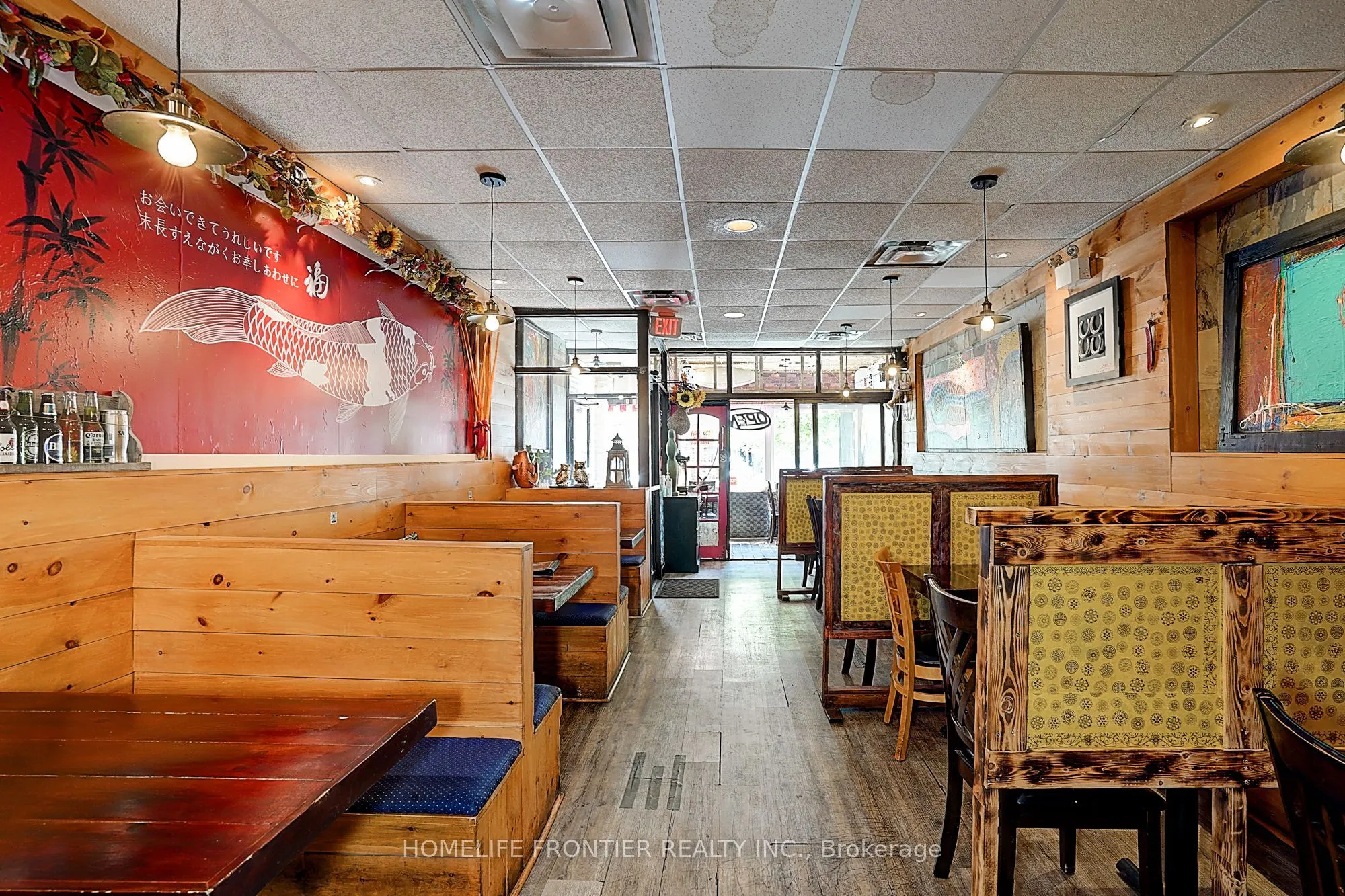 482 Bloor Street W