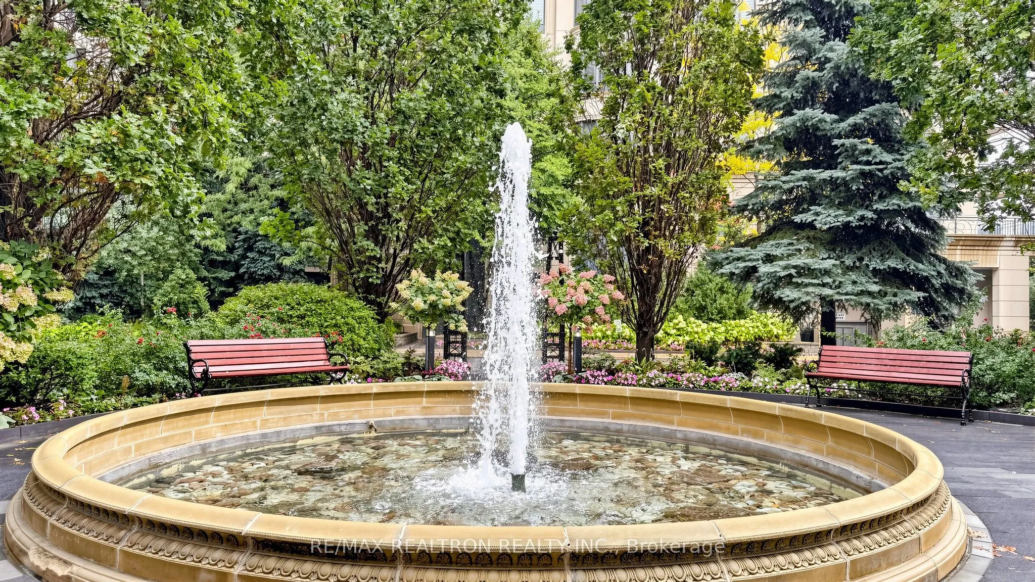 650 Sheppard Avenue E #412