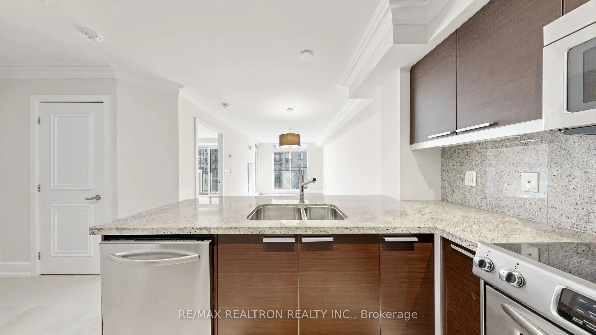650 Sheppard Avenue E #412