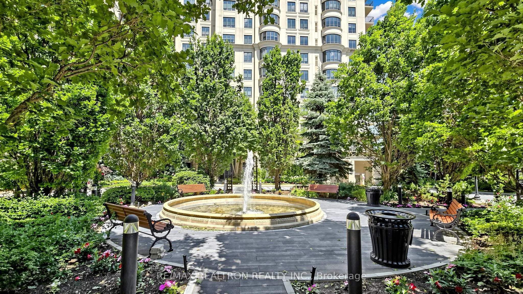 650 Sheppard Avenue E #412