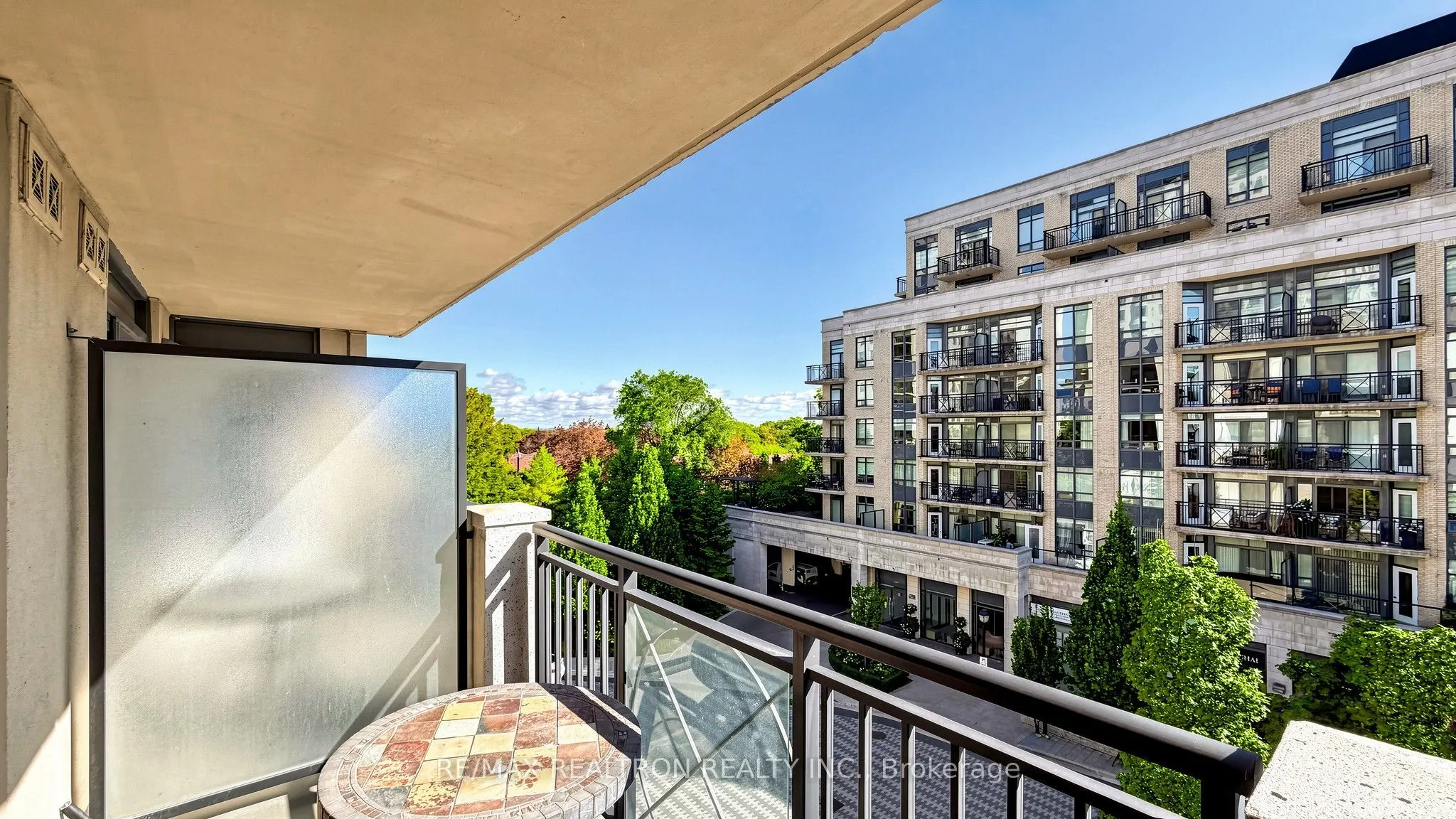 650 Sheppard Avenue E #412