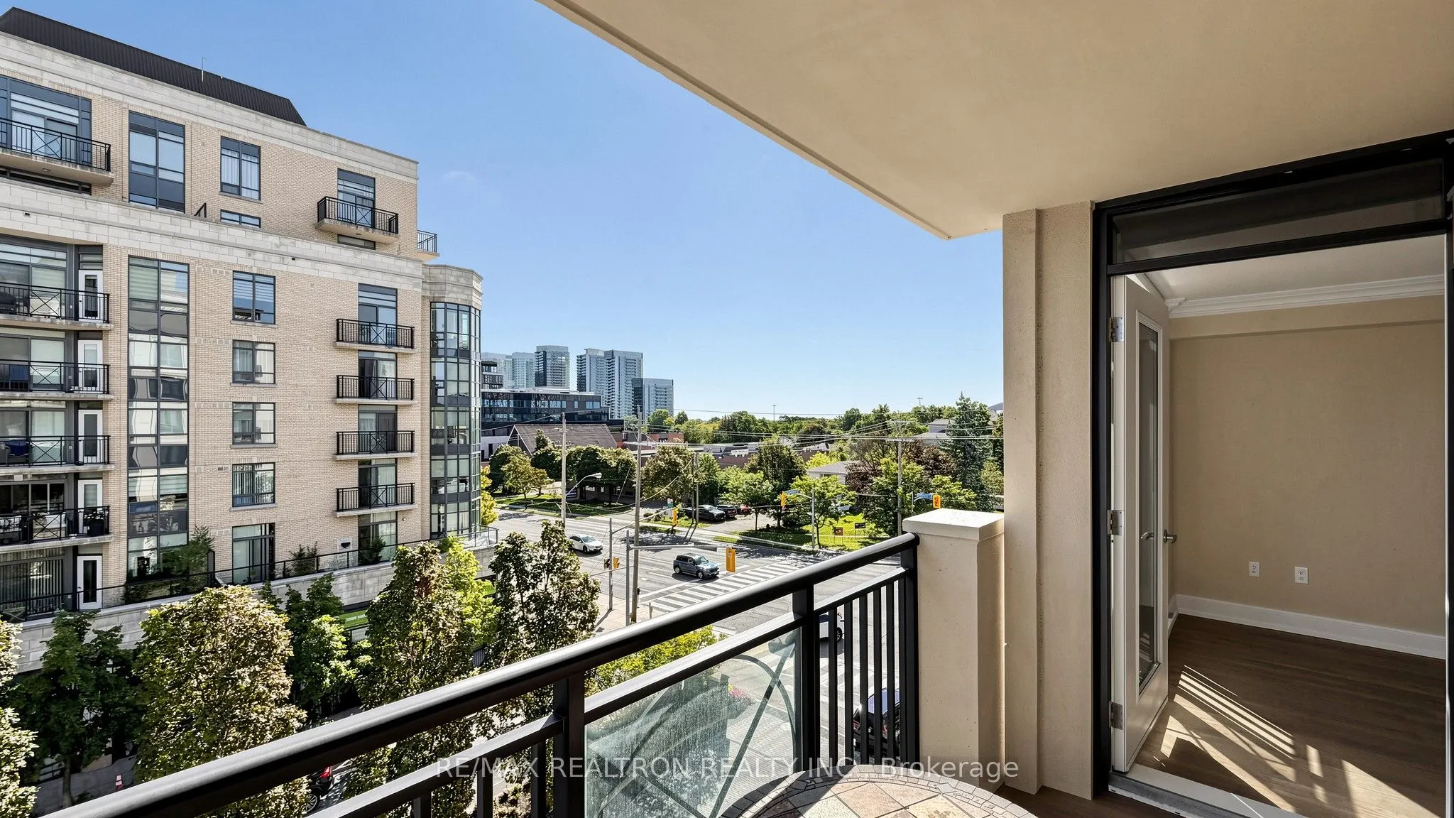 650 Sheppard Avenue E #412