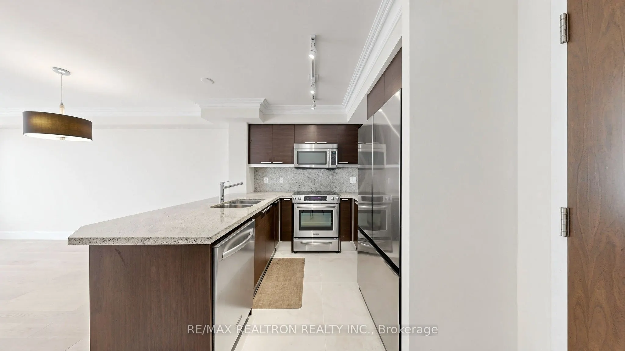 650 Sheppard Avenue E #412