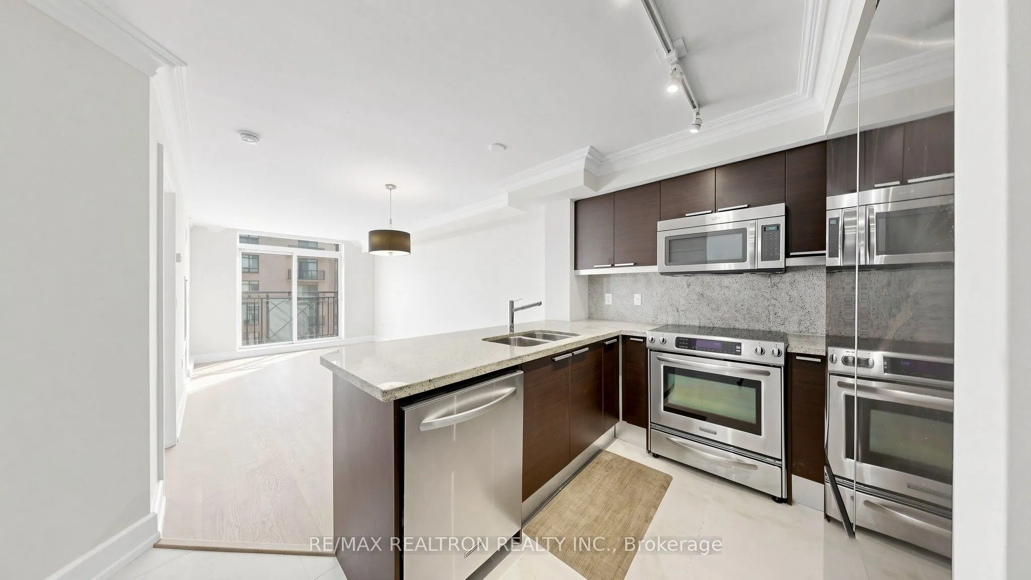 650 Sheppard Avenue E #412