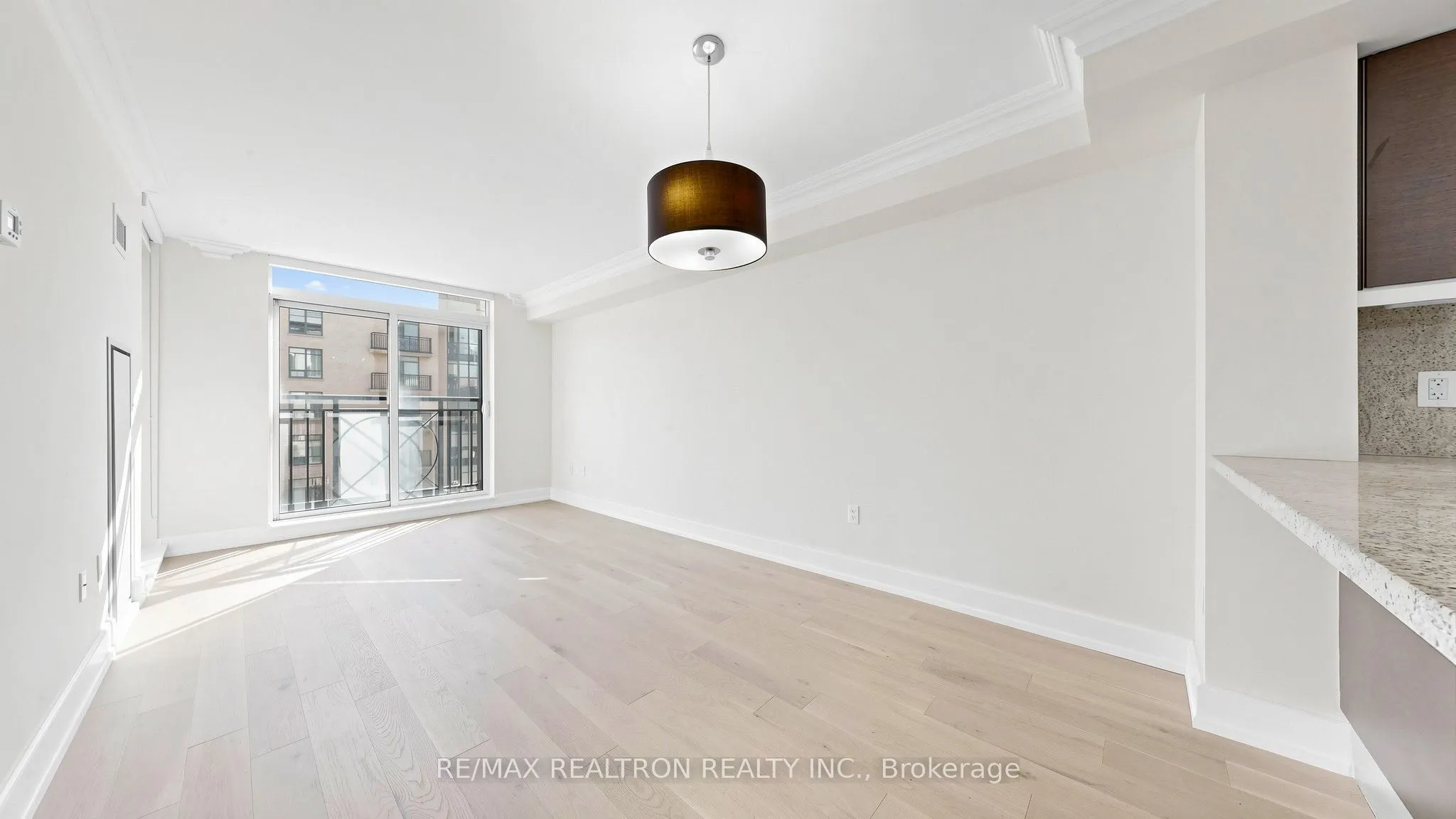 650 Sheppard Avenue E #412