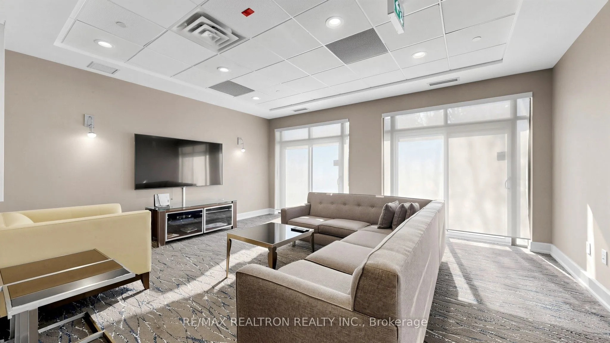 650 Sheppard Avenue E #412