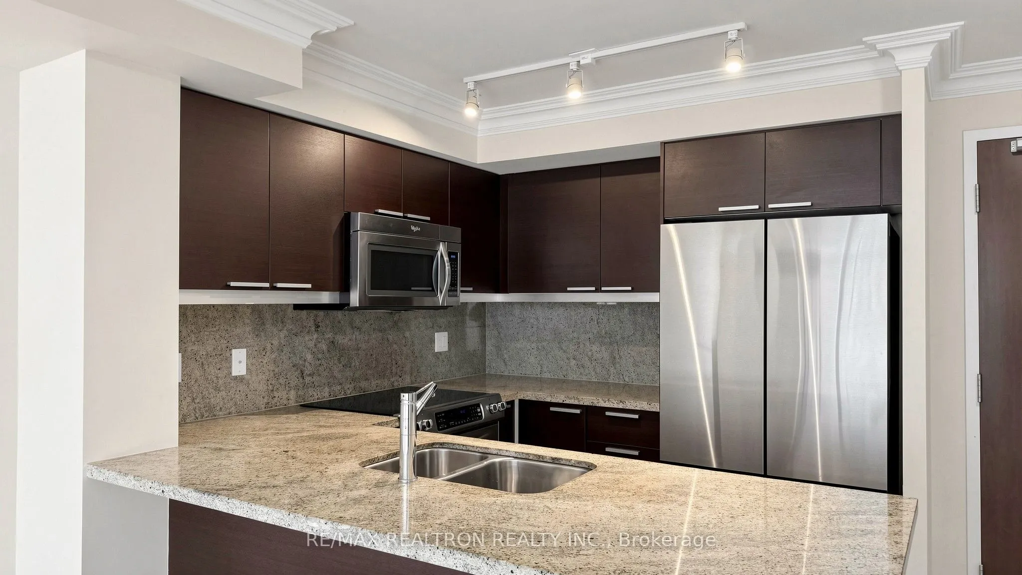 650 Sheppard Avenue E #412