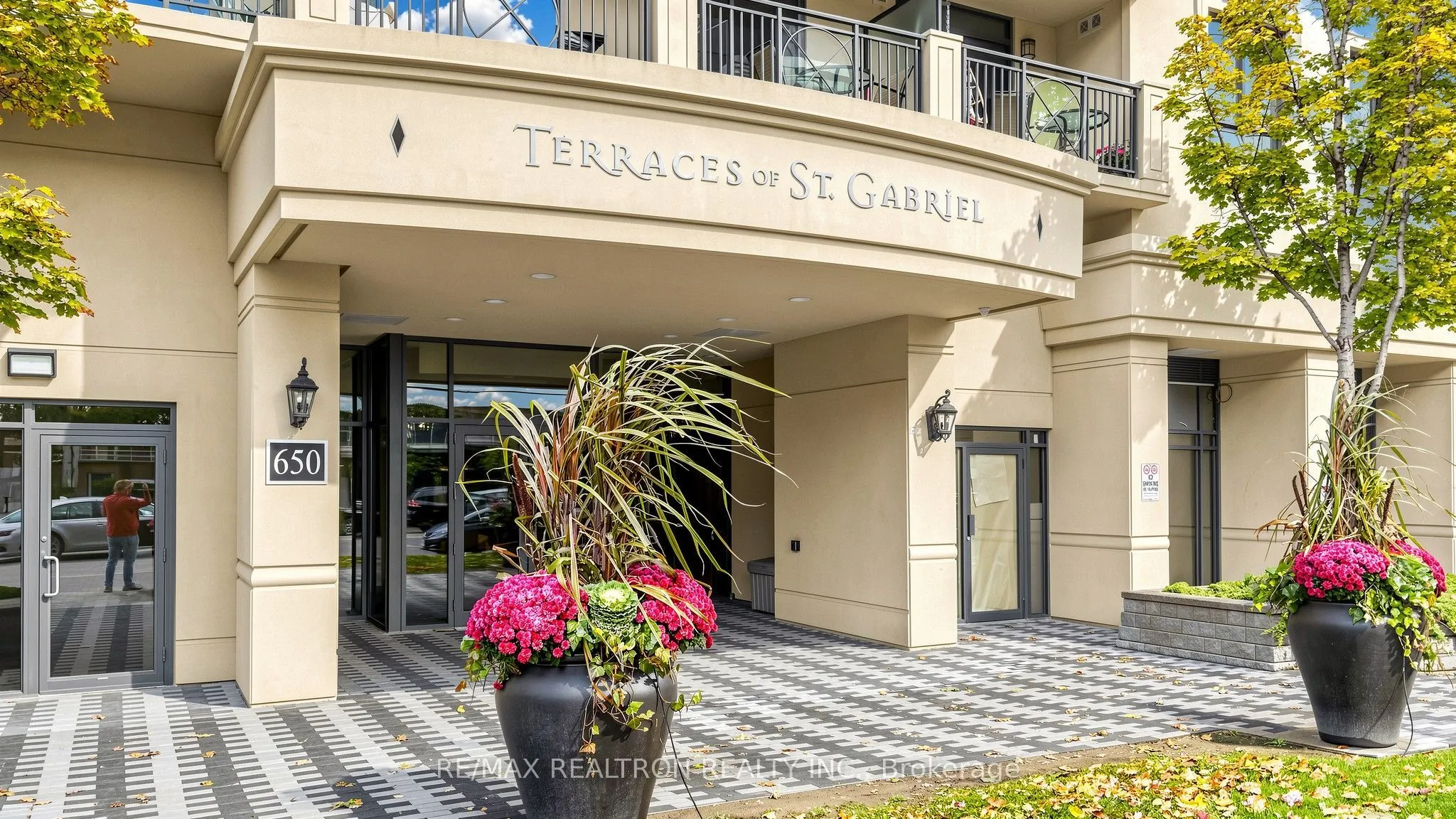 650 Sheppard Avenue E #412