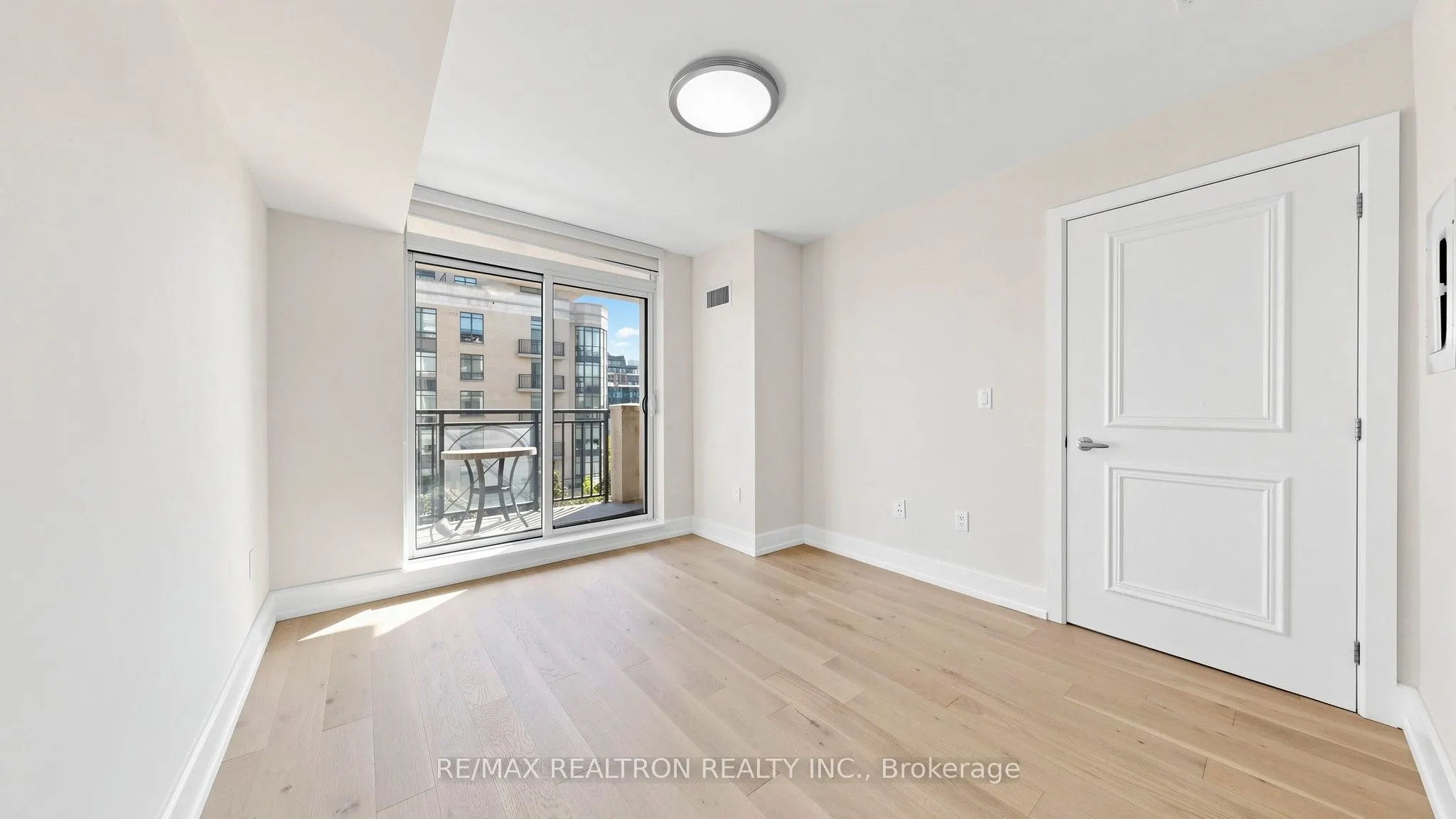 650 Sheppard Avenue E #412