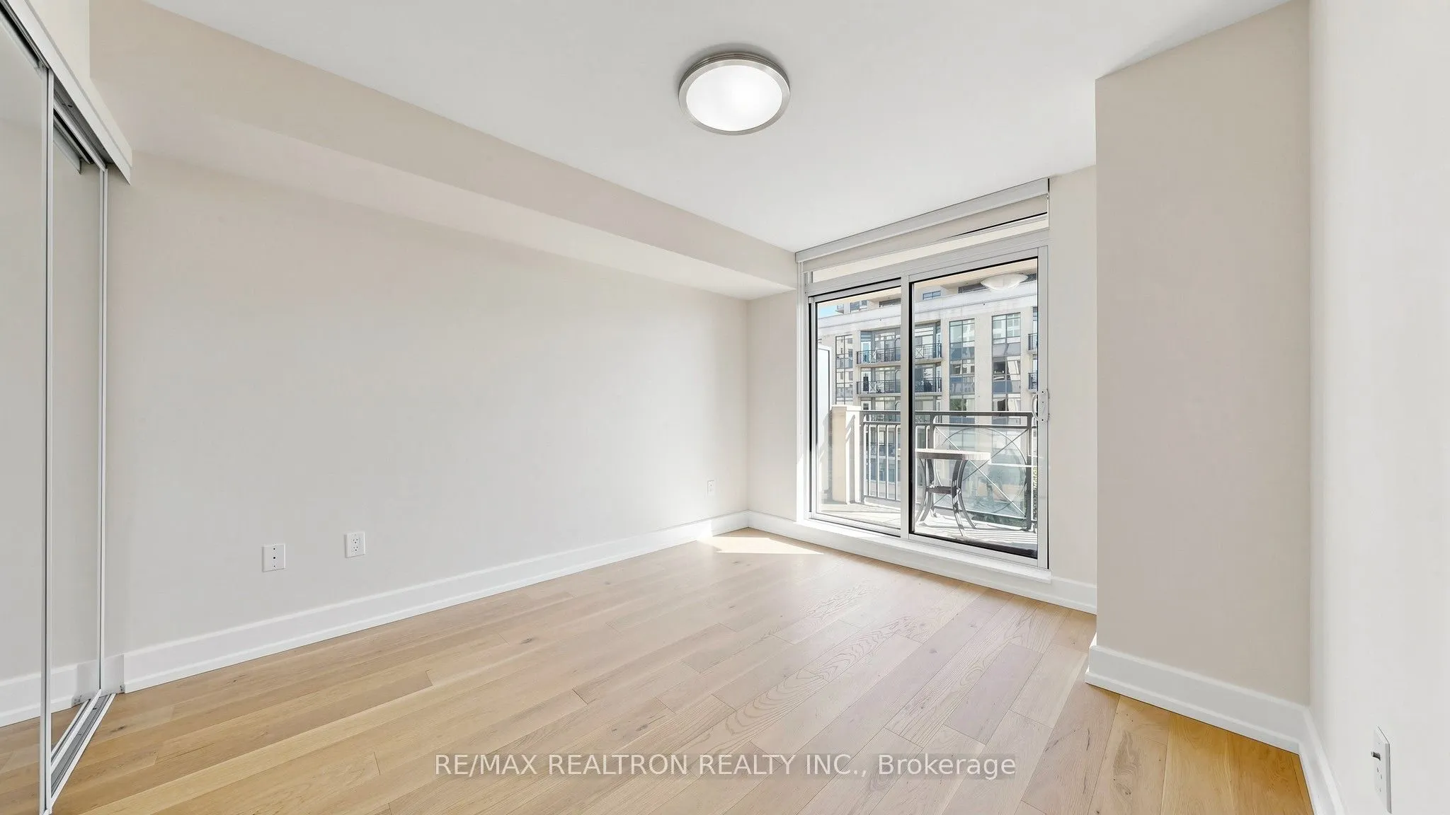 650 Sheppard Avenue E #412