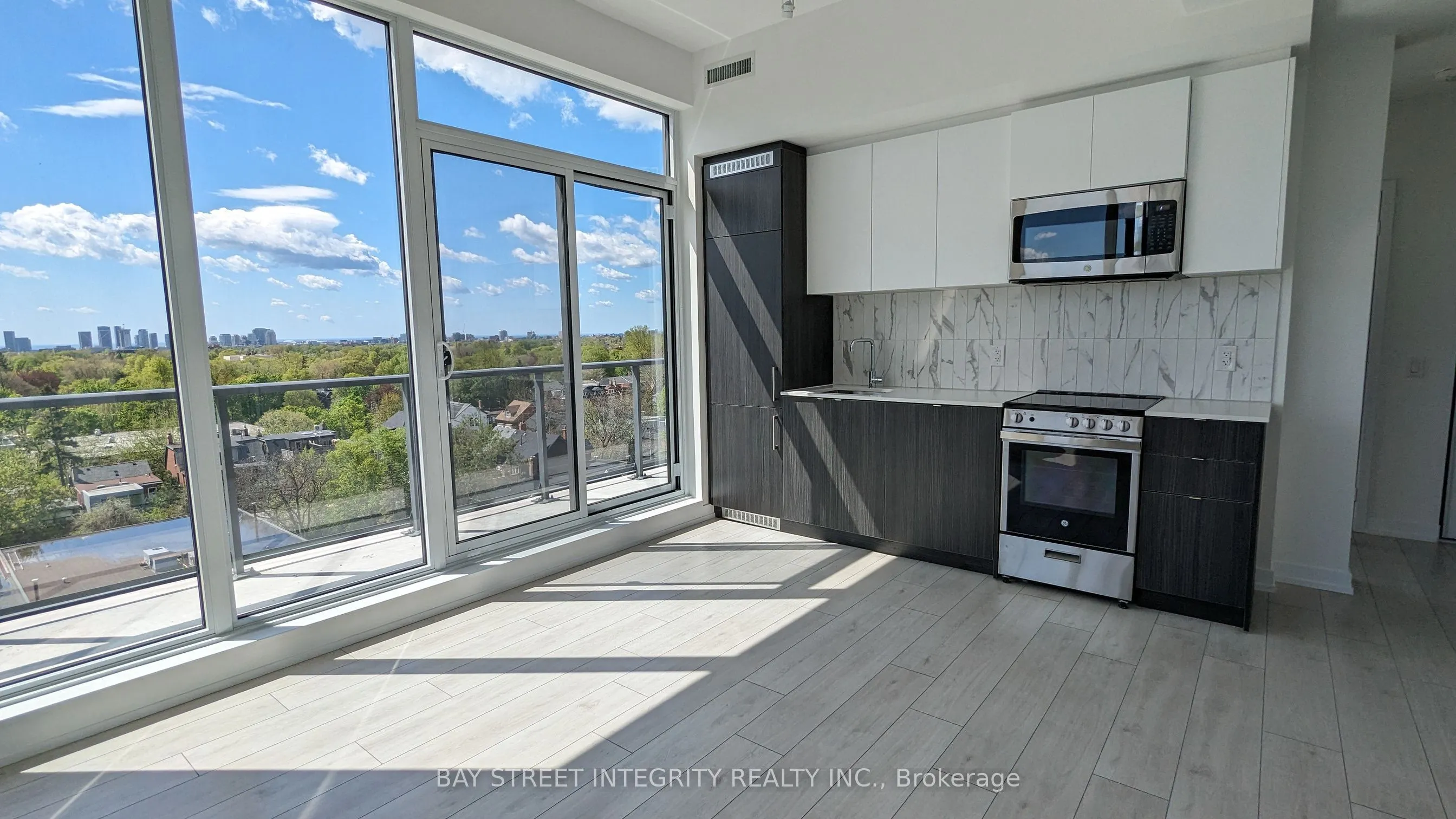 500 DUPONT Street #703