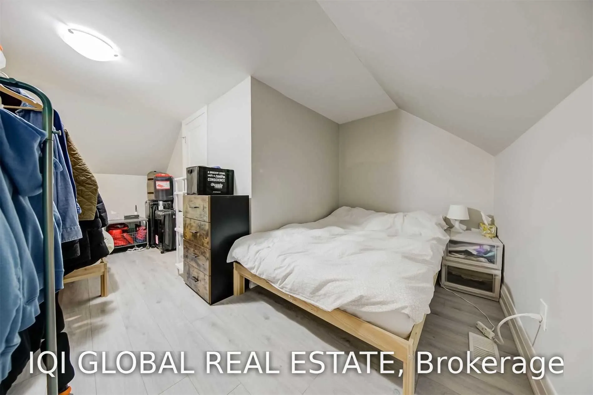 142 Grace Street #Upper