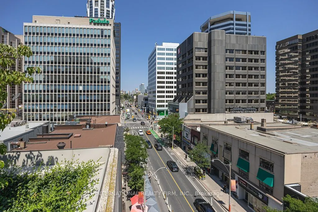 1430 Yonge Street #204