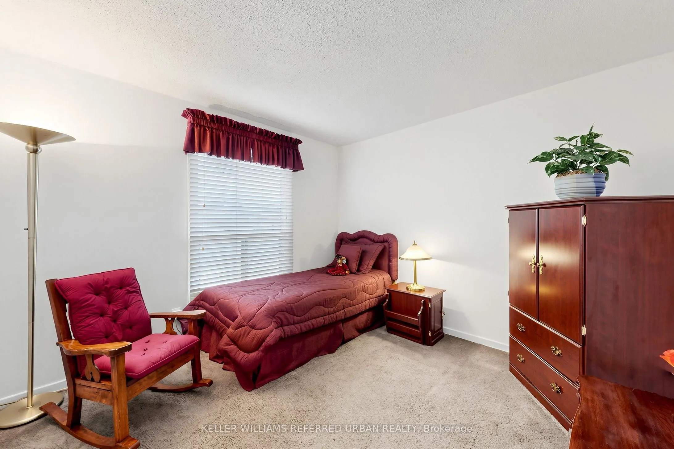 10 TURRET HILLWAY Way #9
