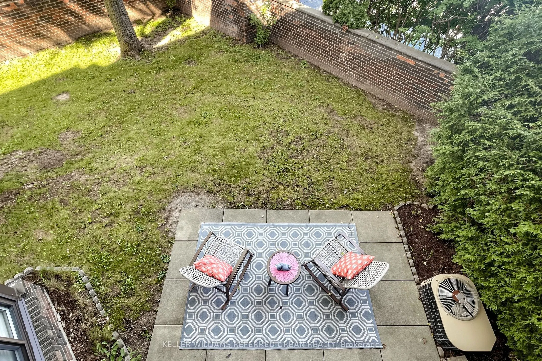 10 TURRET HILLWAY Way #9