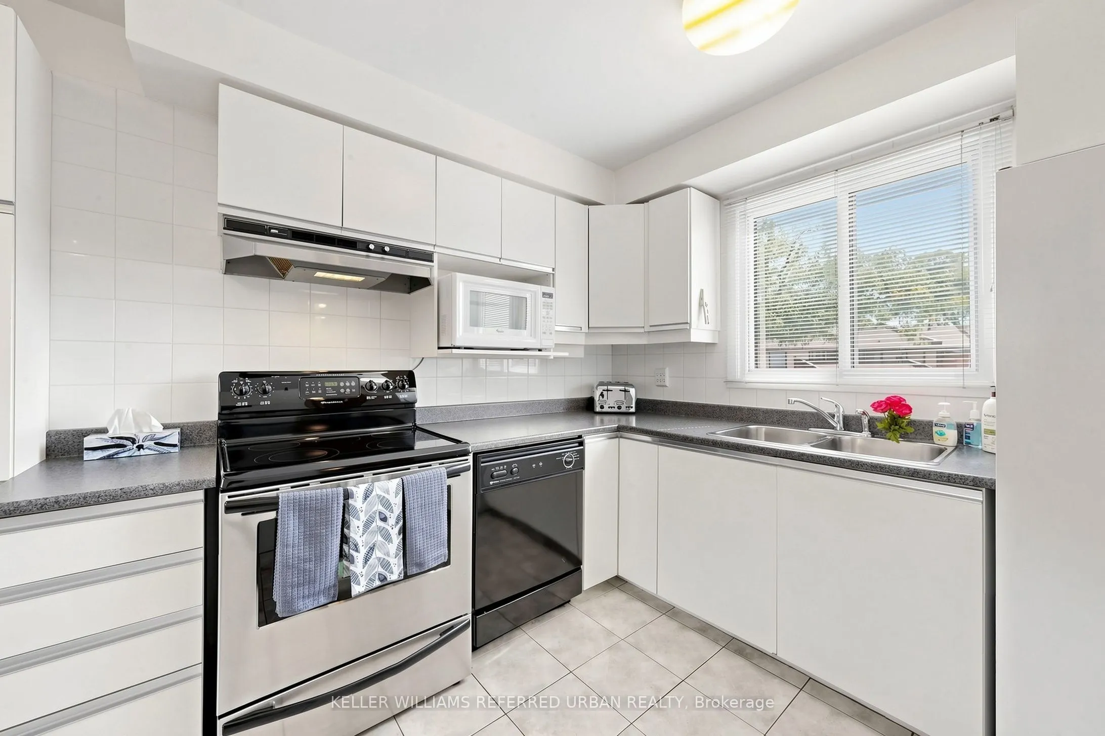 10 TURRET HILLWAY Way #9