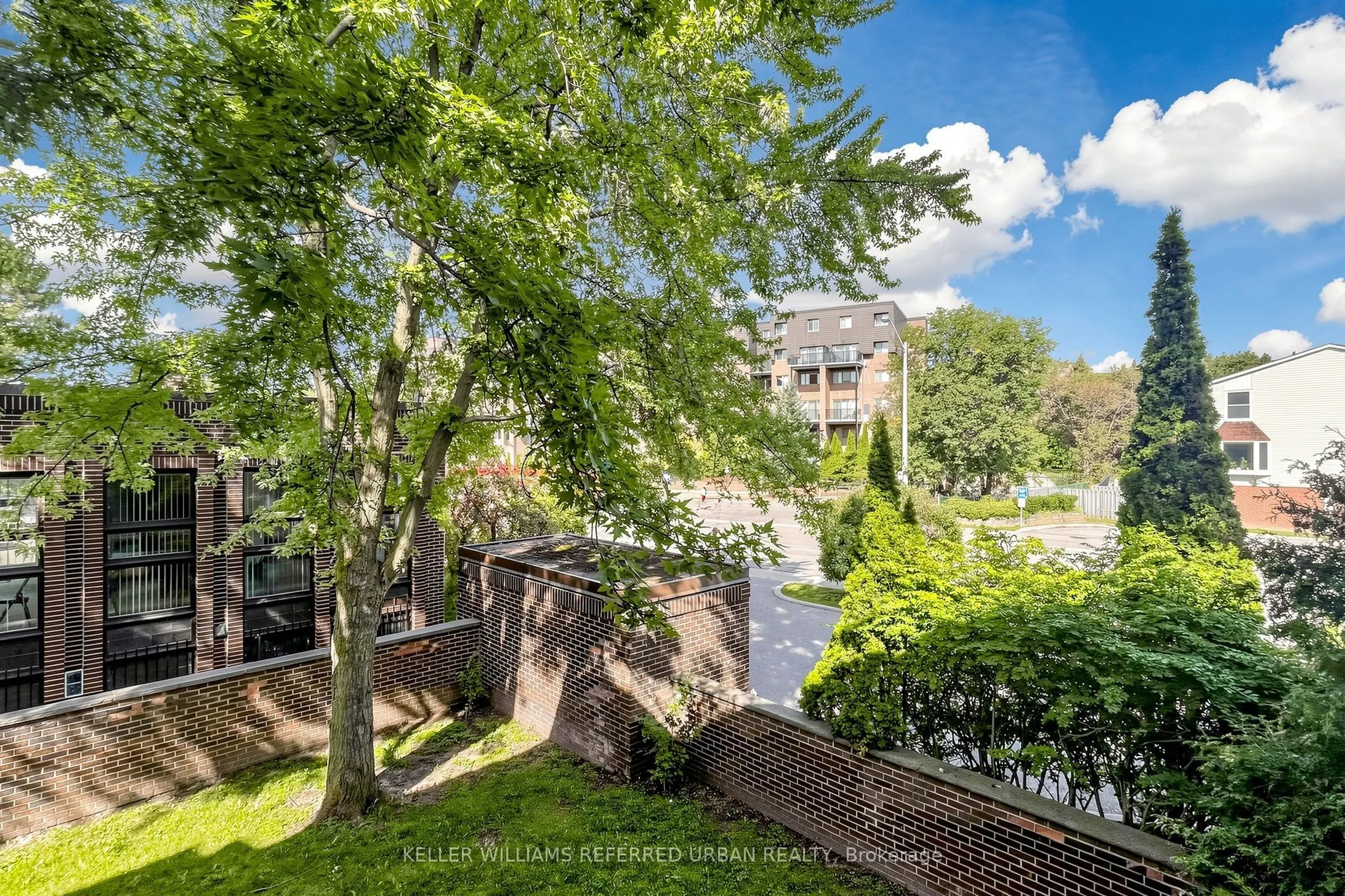 10 TURRET HILLWAY Way #9