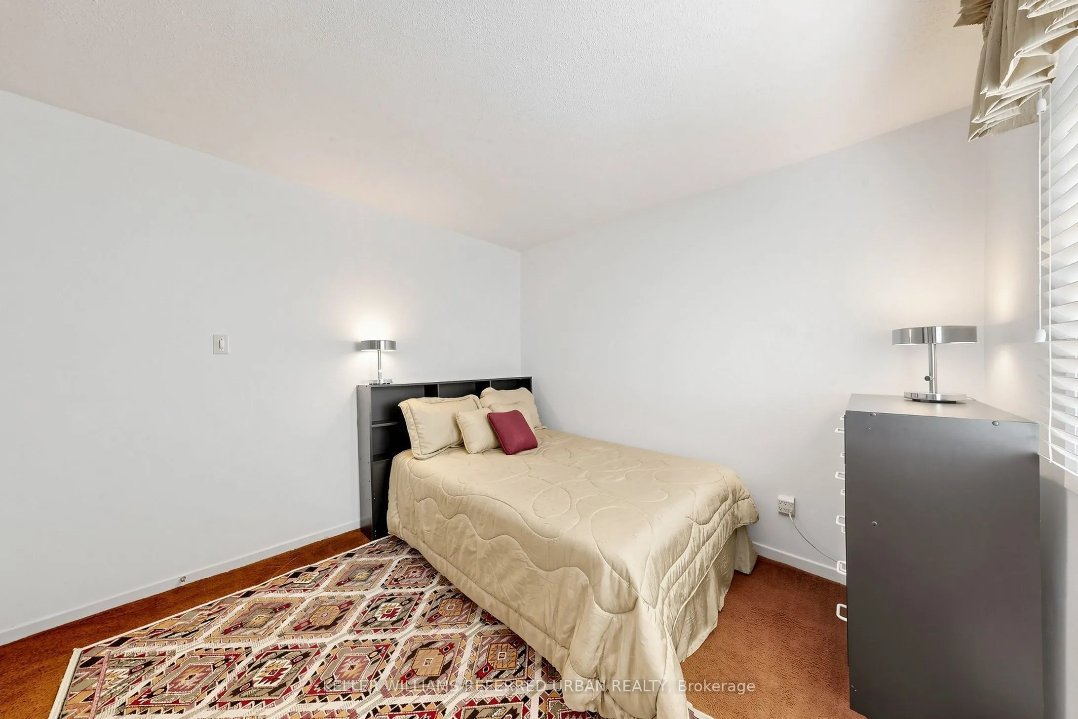 10 TURRET HILLWAY Way #9