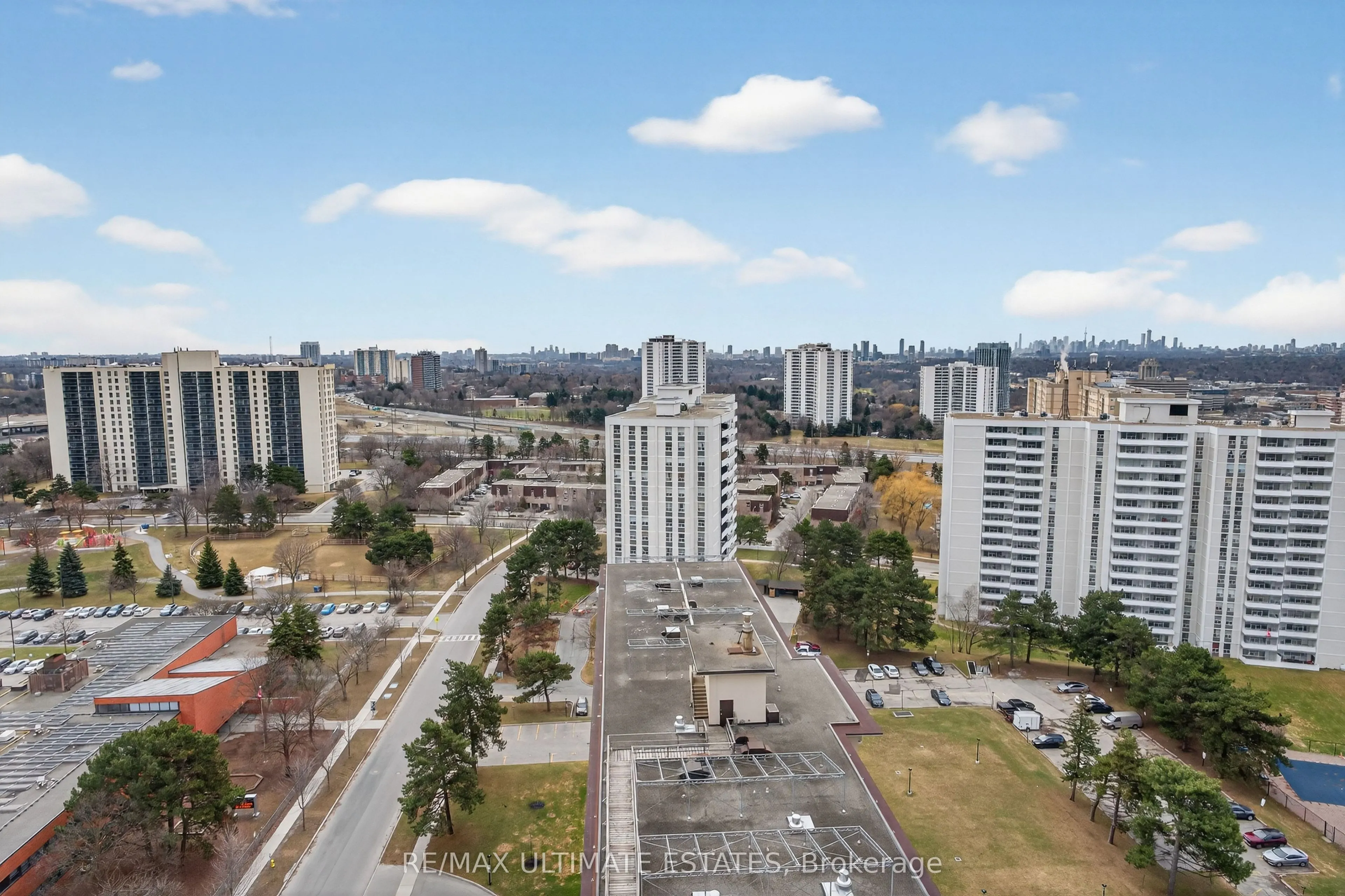 32 Forest Manor Road #1809