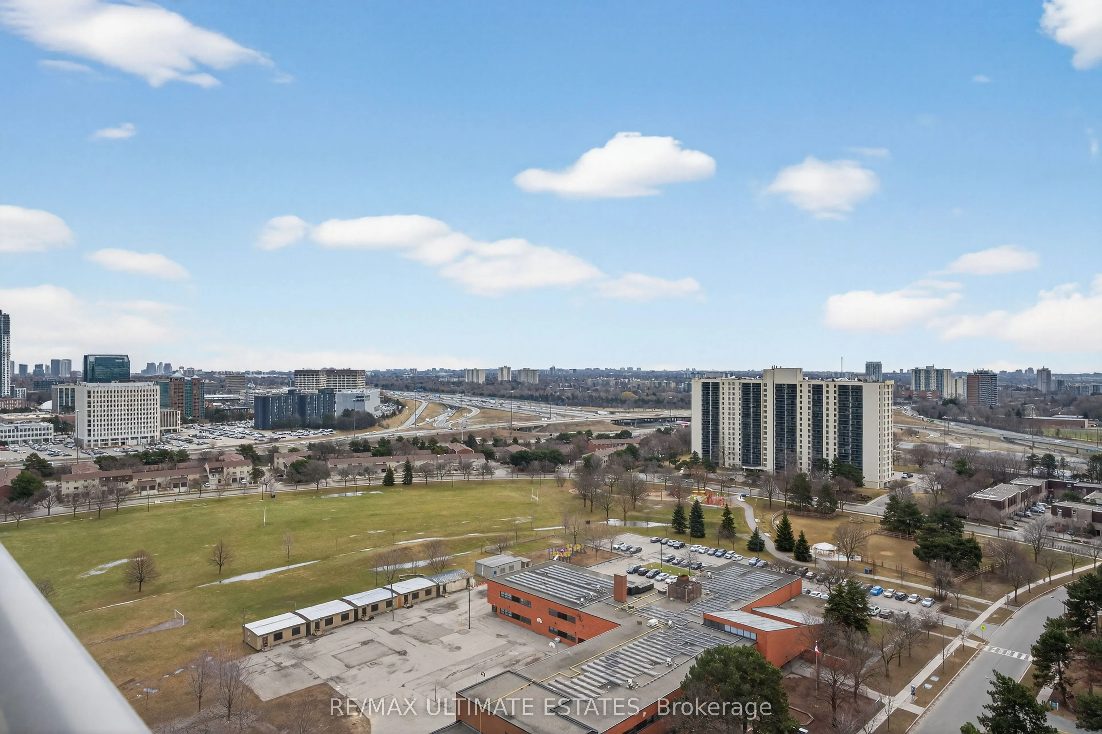 32 Forest Manor Road #1809