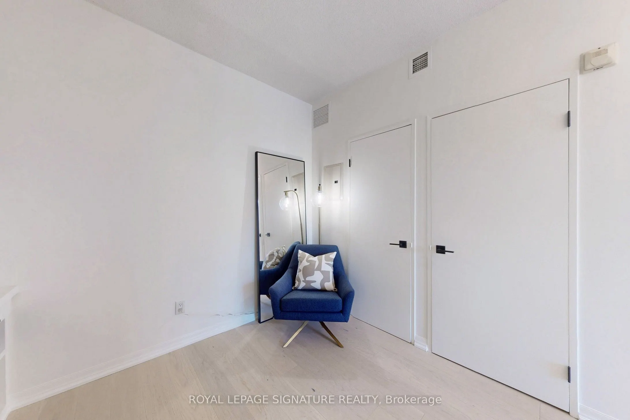 901 Queen Street W #231