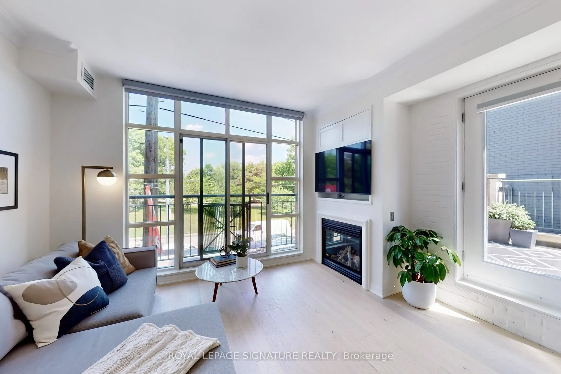 901 Queen Street W #231