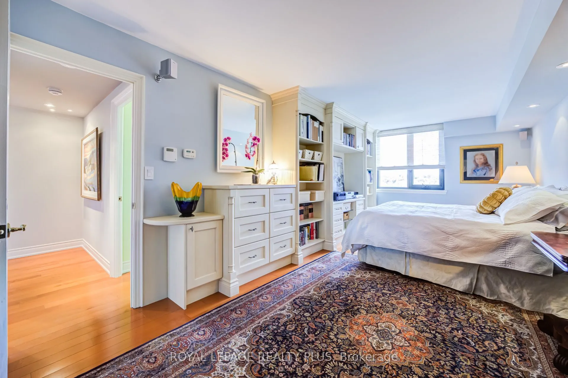 260 Heath Street W #704